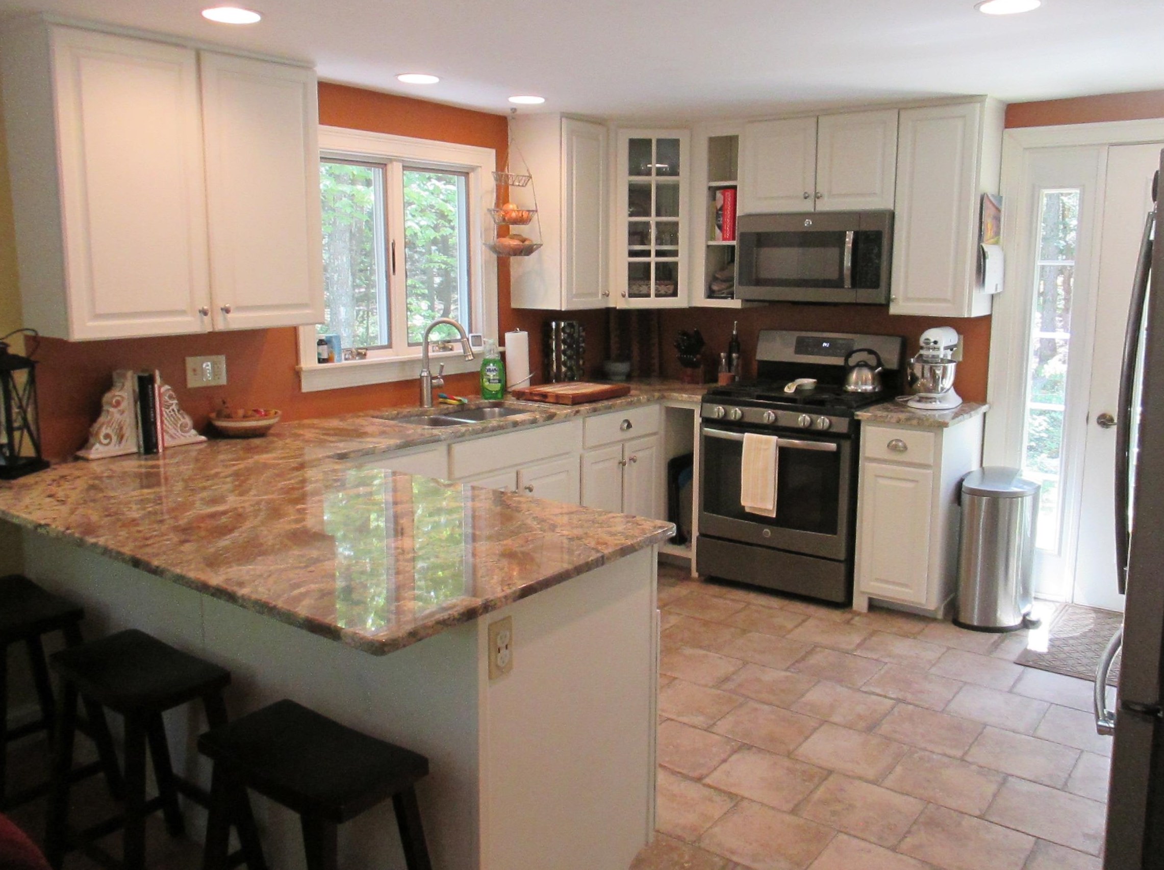 43 Hallwood Dr, Keene, NH 03431
