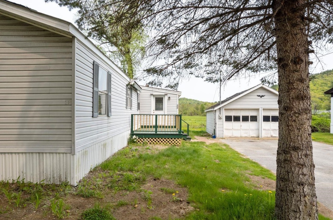 174 Pleasant St, Bridgewater, NH 03222