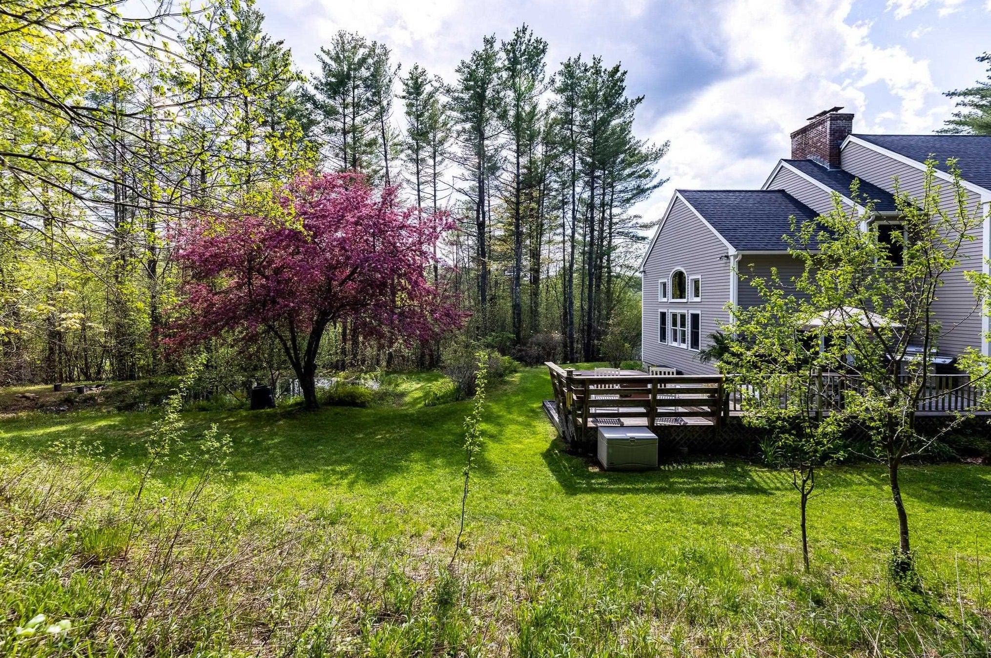 11 Hetzel Rd, Lebanon NH  03766-2313 exterior