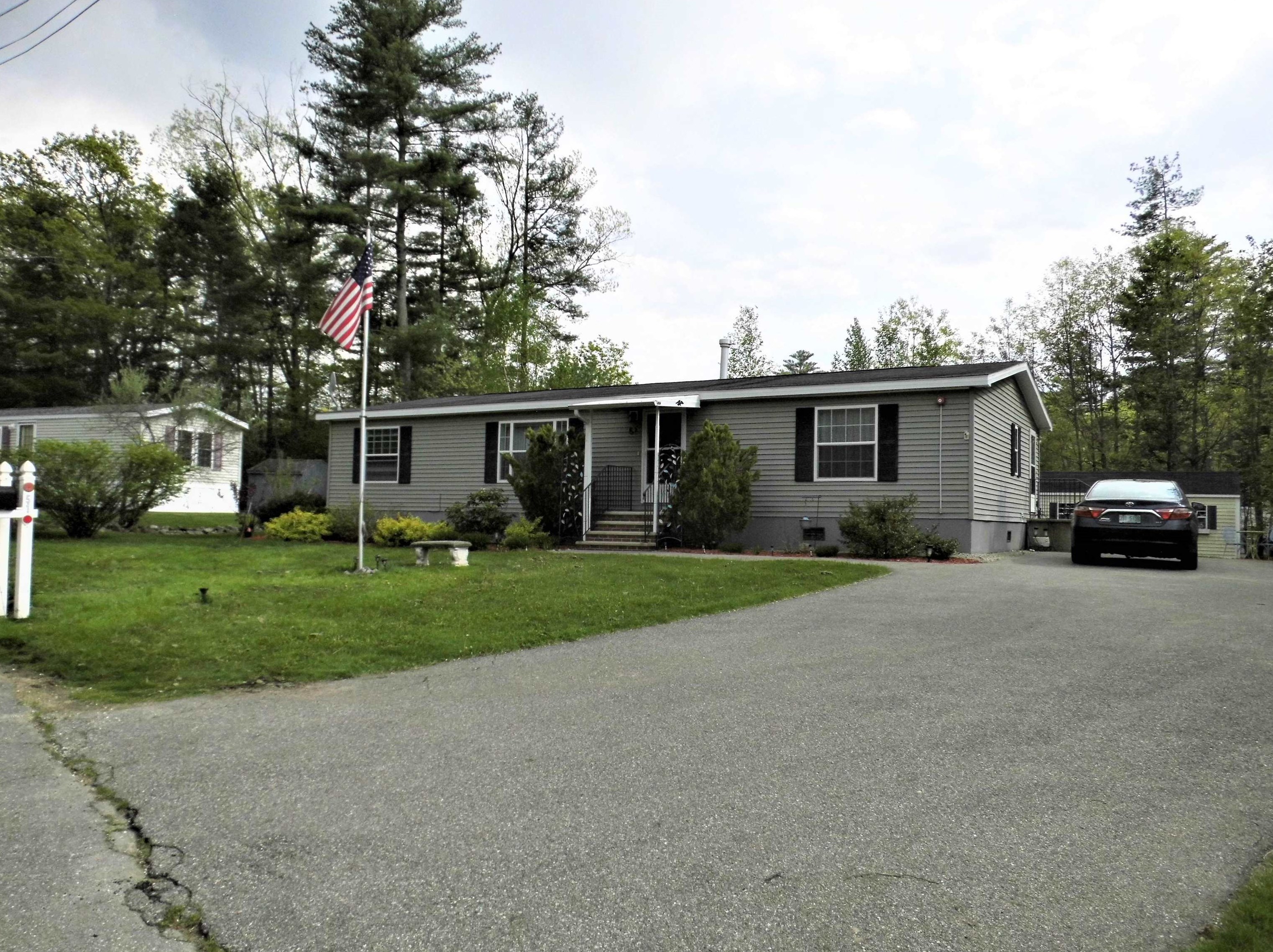 51 Nelson St, Salem, NH 03079