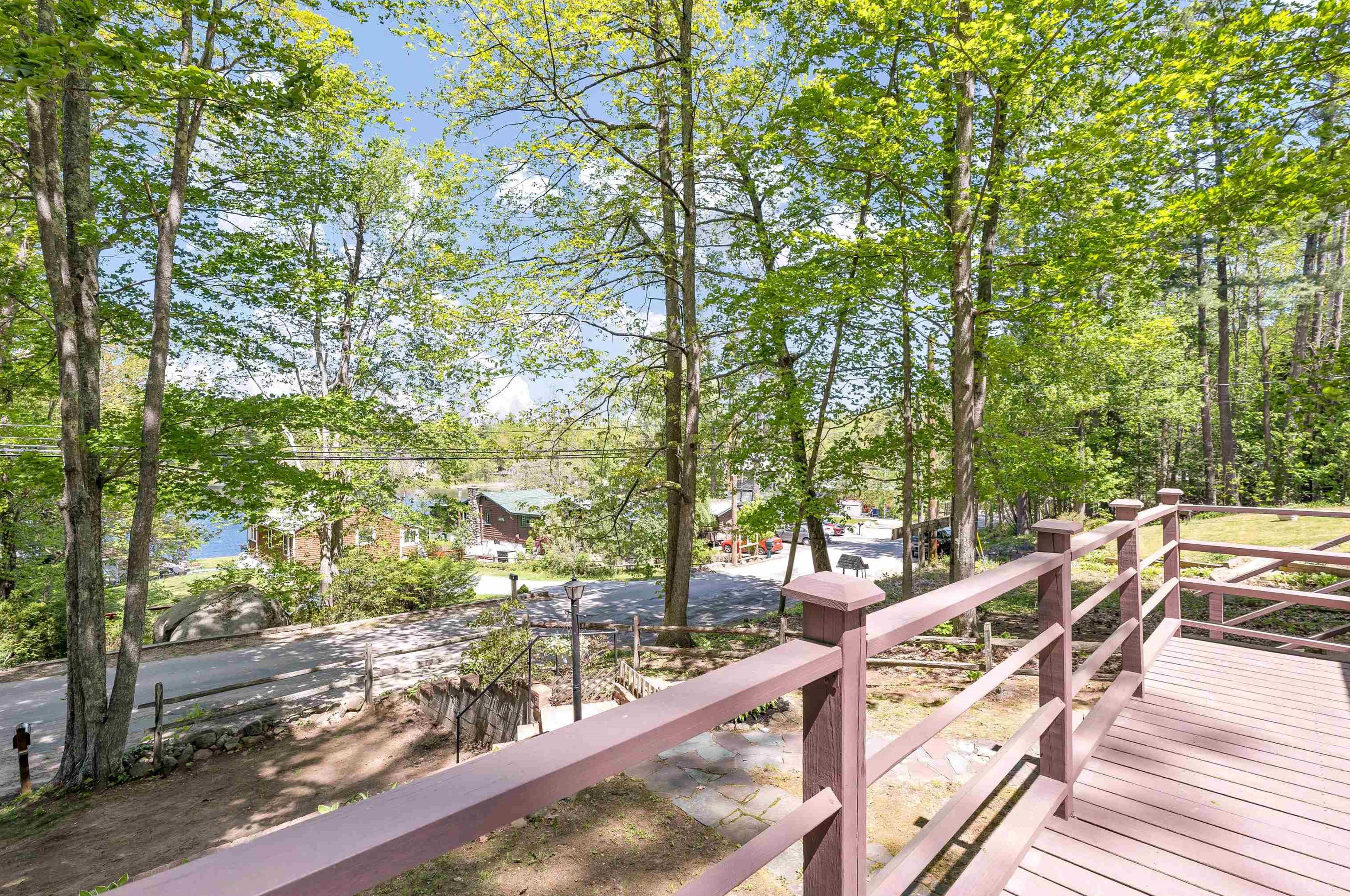 9 Woodlawn Rd, Raymond, NH 03077