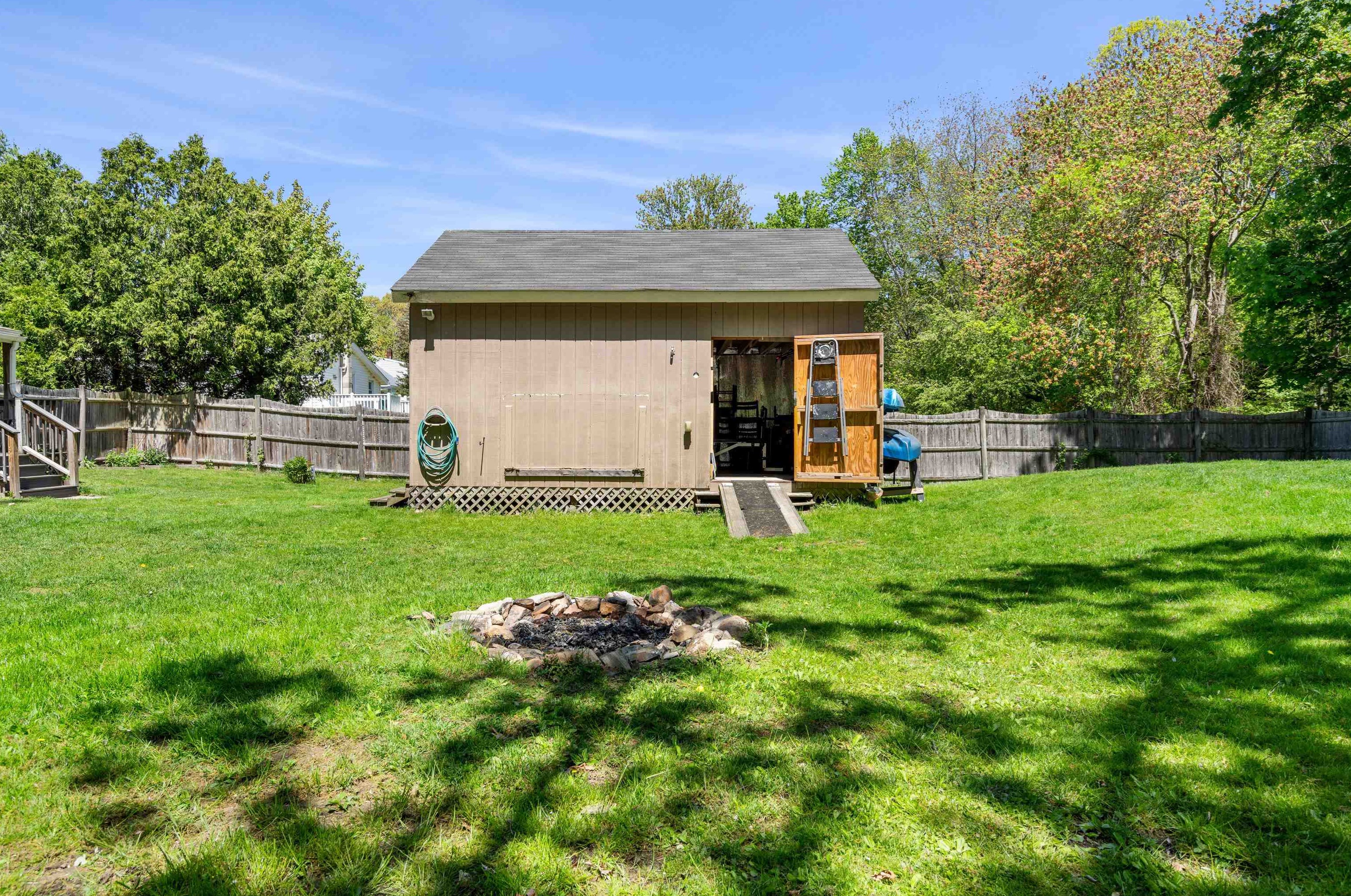 19 Main St, Plaistow NH  03865-3002 exterior