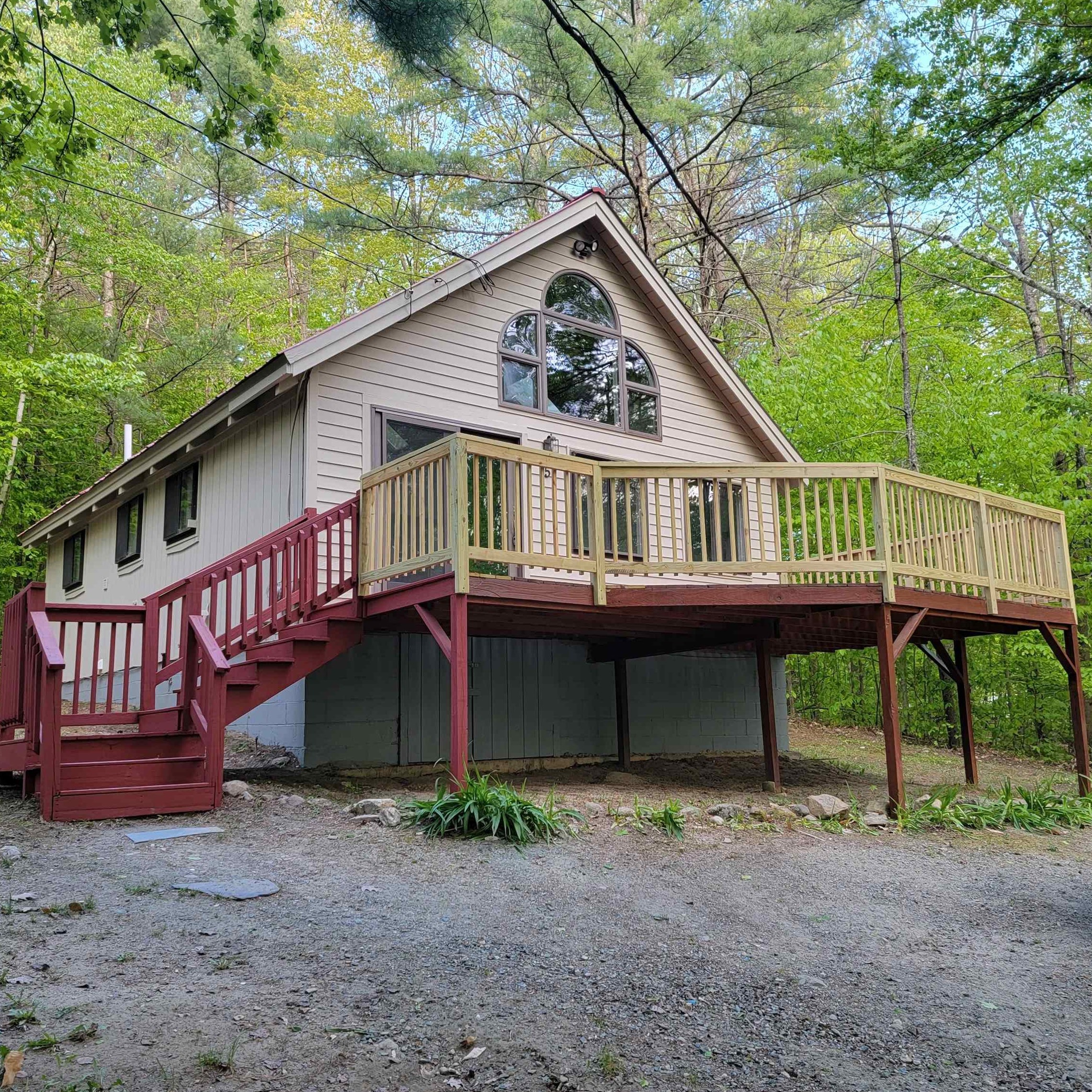 5 Alberg Rd, Tuftonboro, NH 03894