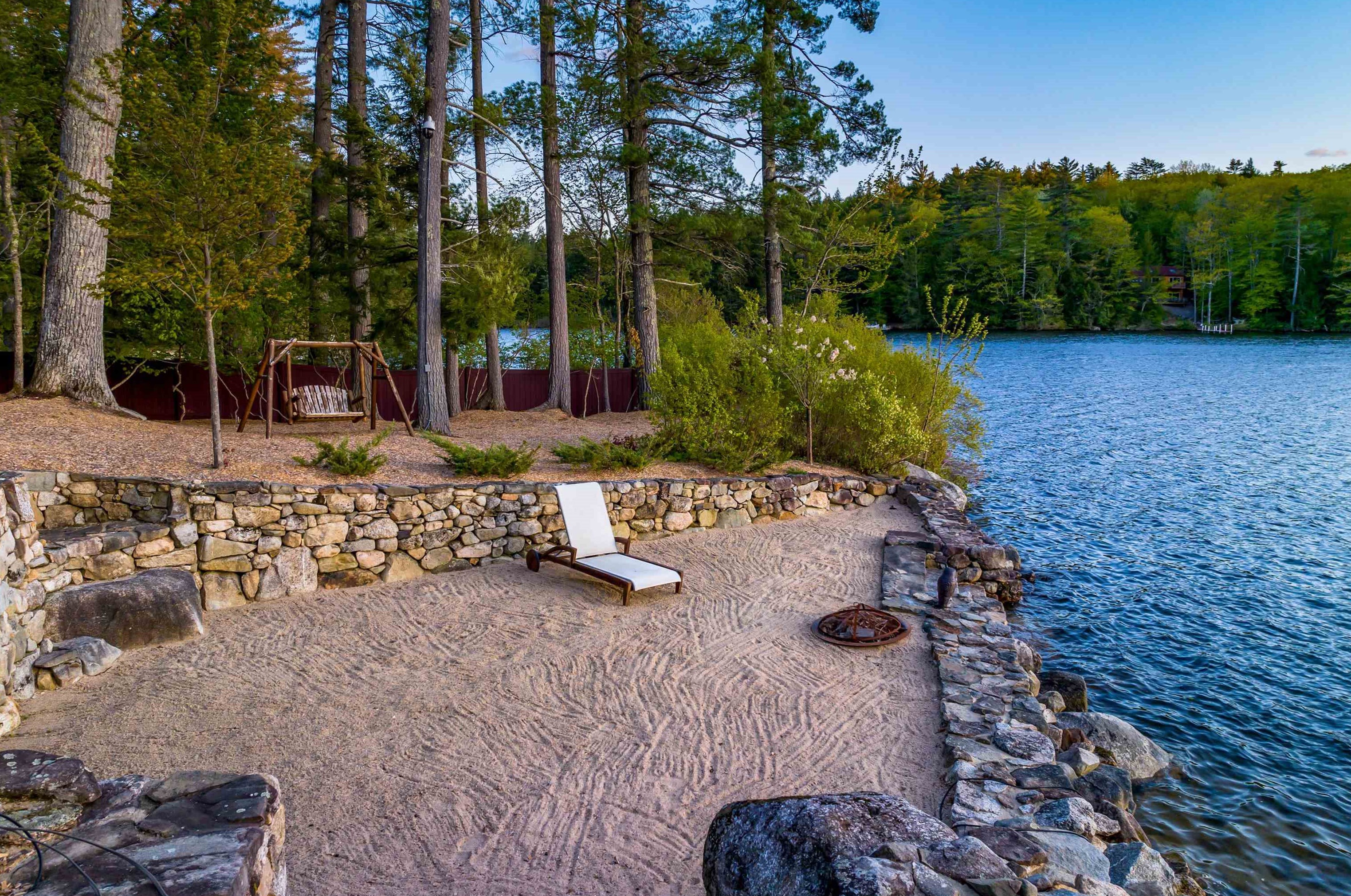 41 Keewaydin Rd, Ctr Harbor, NH 03226