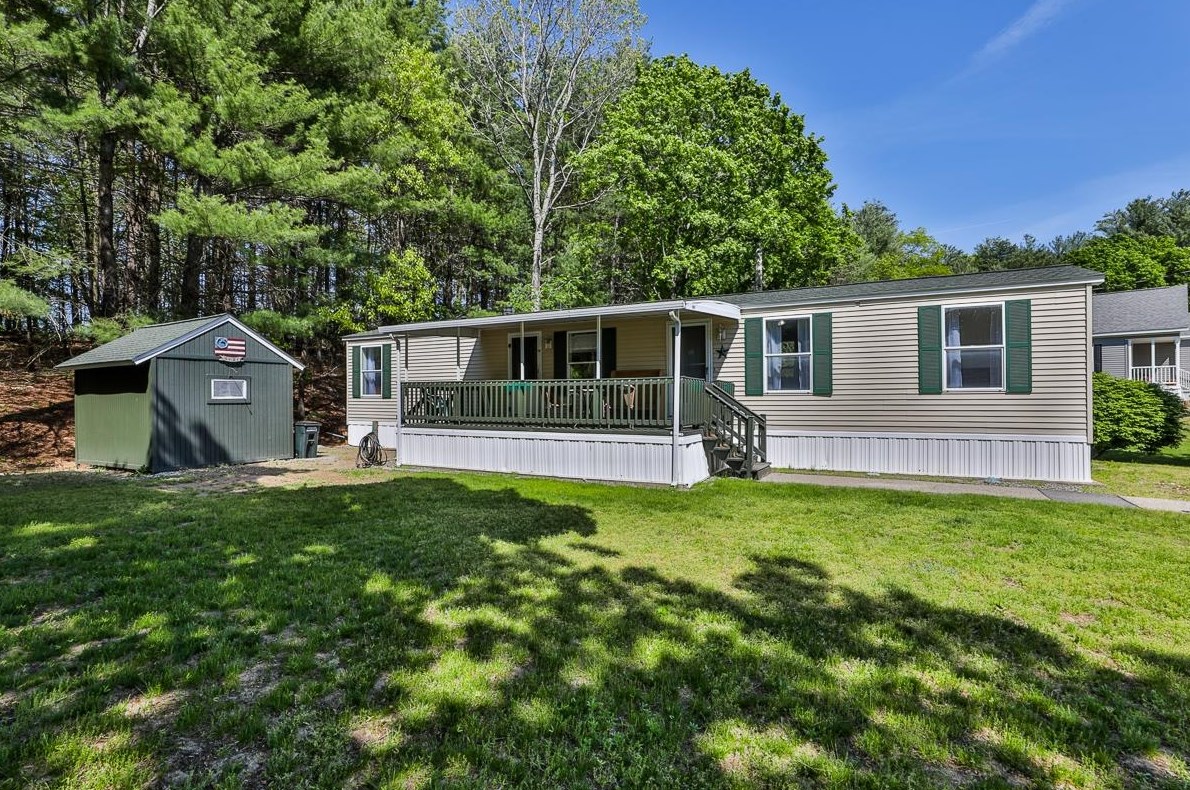 30 Farmwood Dr, Nashua, NH 03062