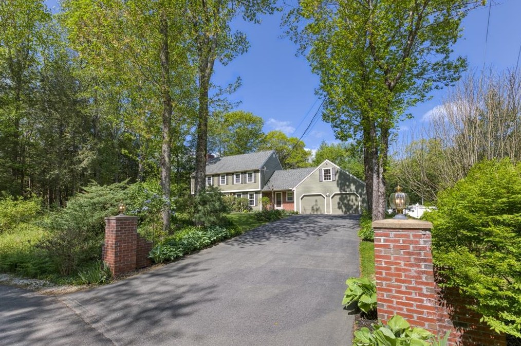 13 King Pine Way, Kingston, NH 03848