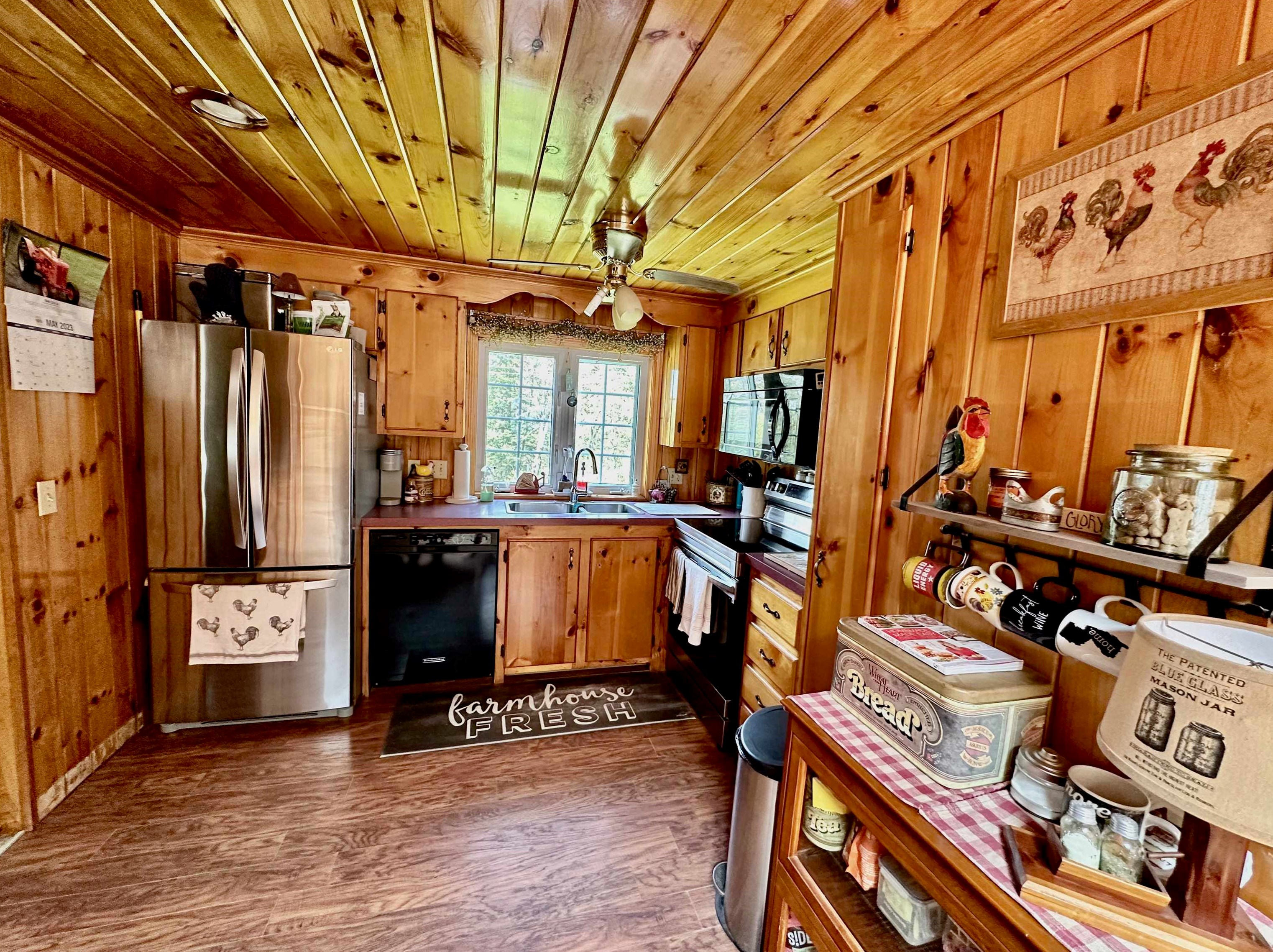198 Piper Hill Rd, Columbia, NH 03576