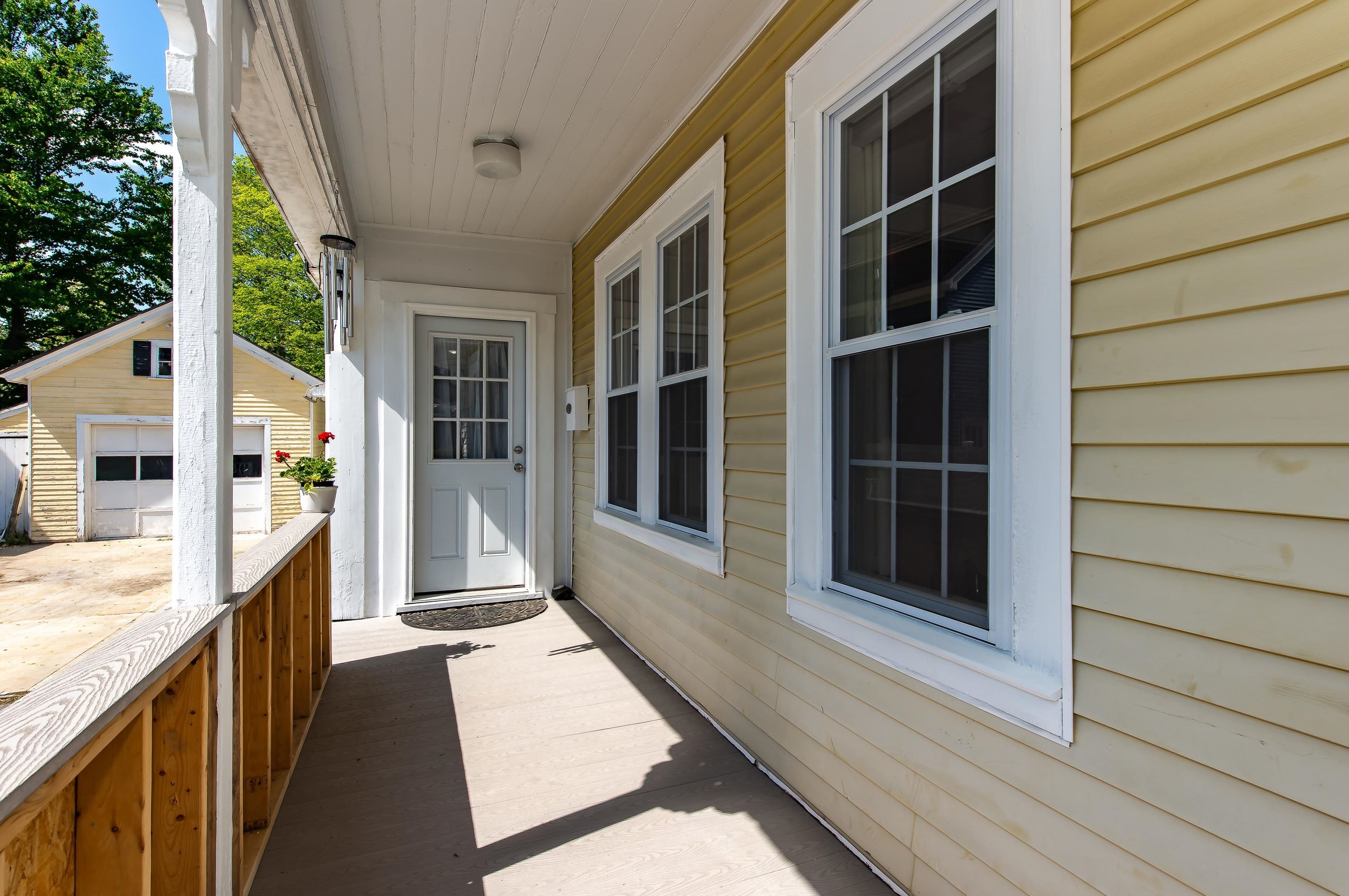 6 Pleasant St, Rochester, NH 03867