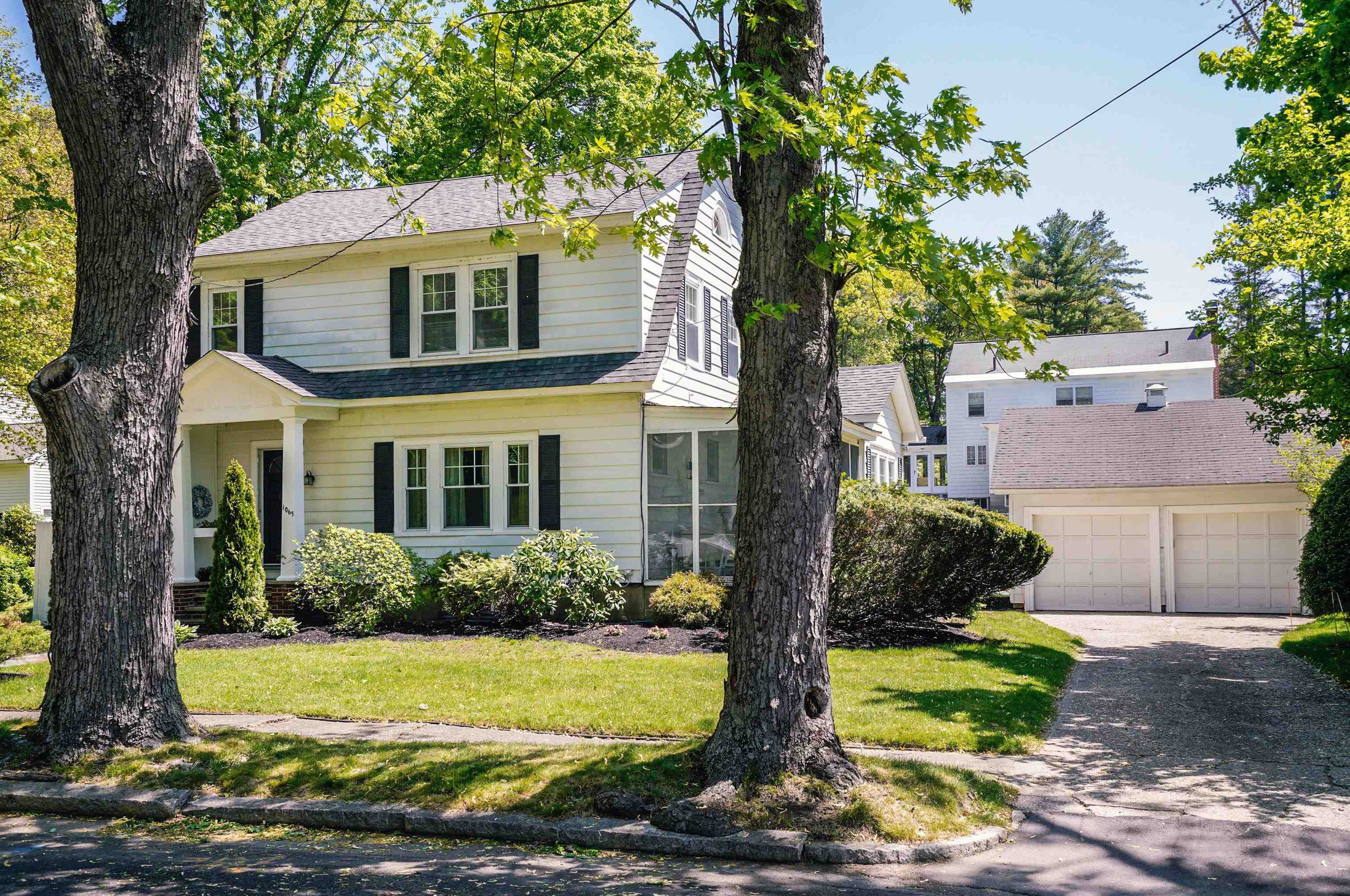 1065 Chestnut St, Manchester, NH 03104