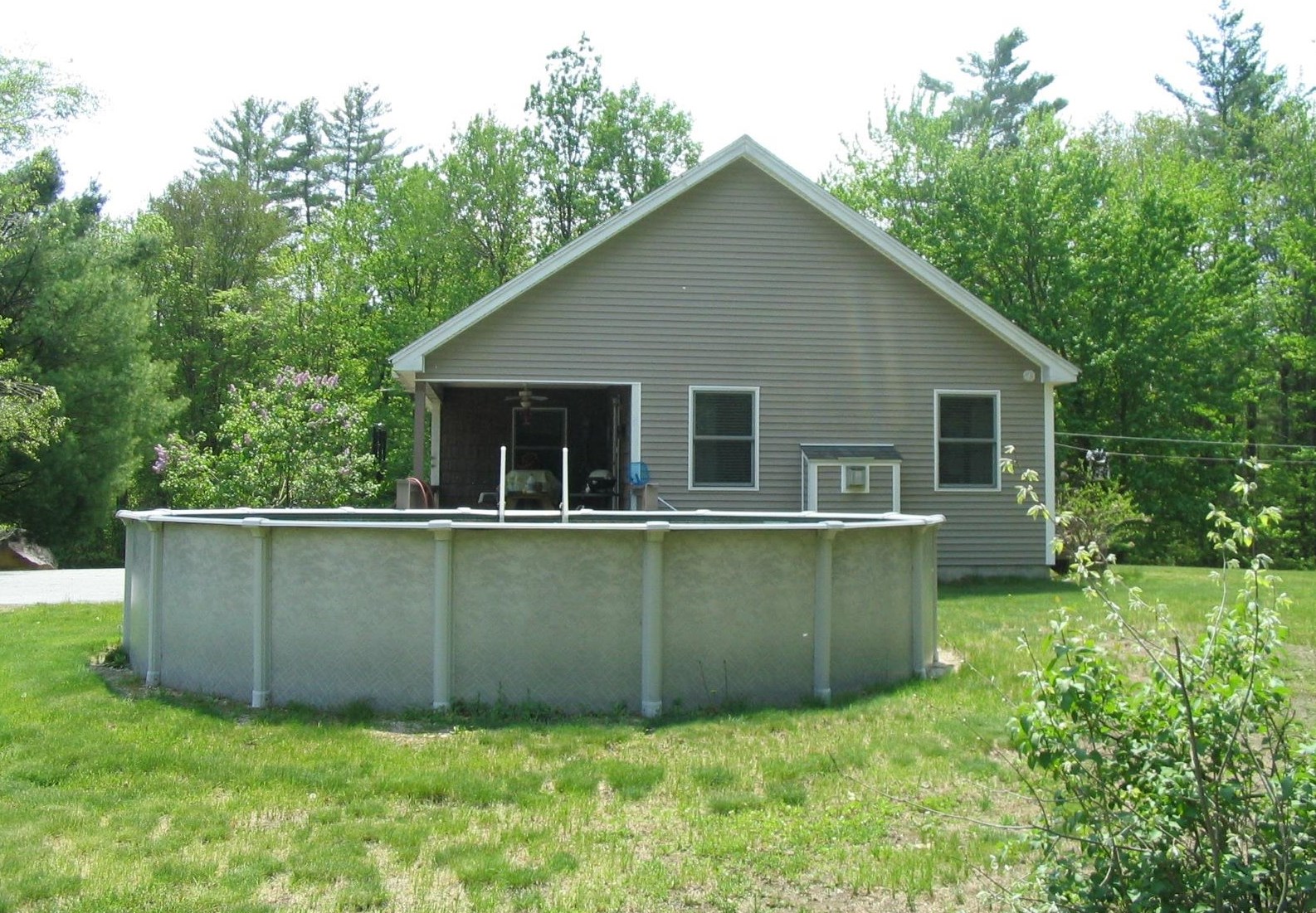 74 Durgin Rd, Bennington, NH 03442