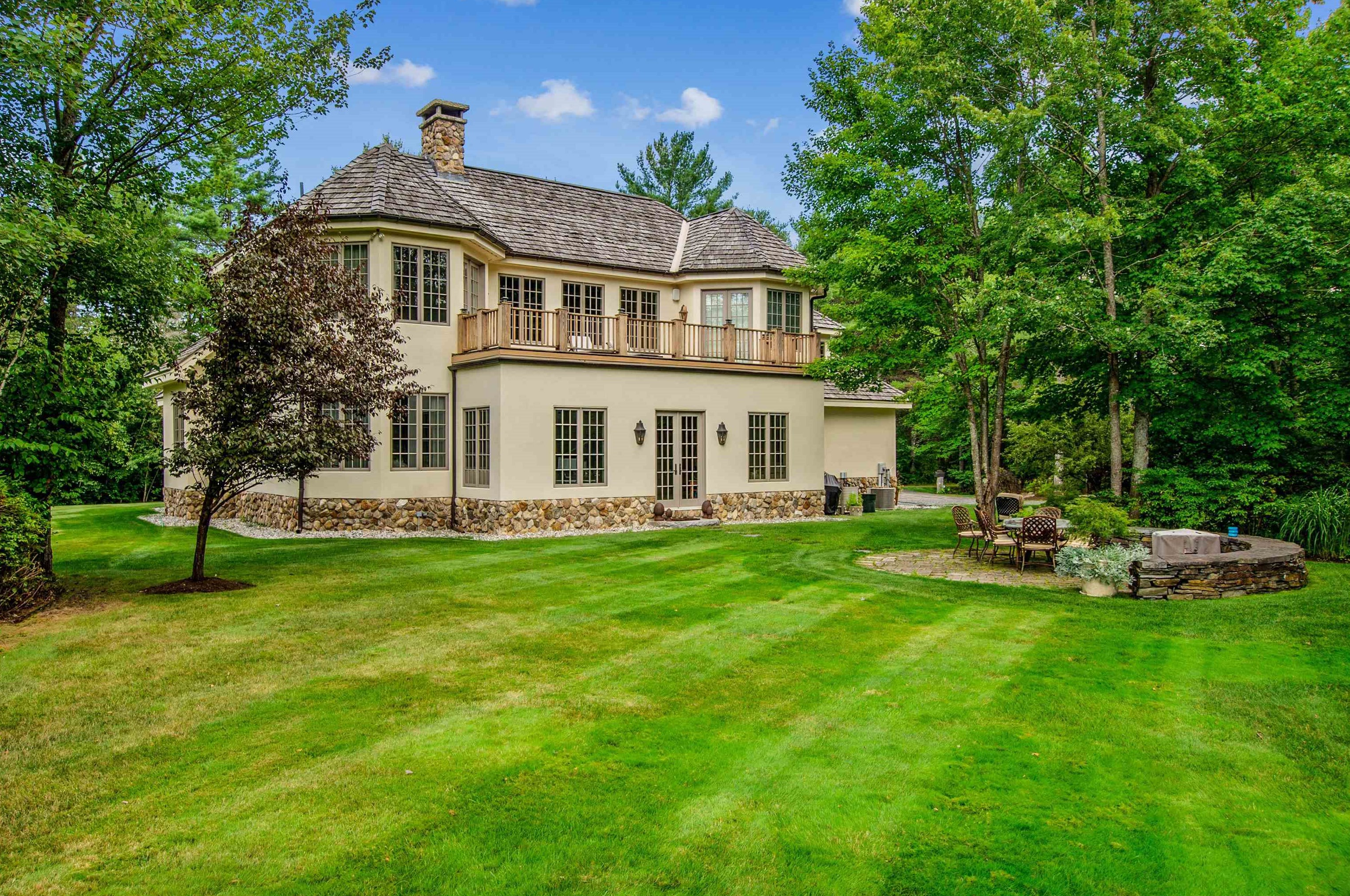 44 Buker Way, New London, NH 03257