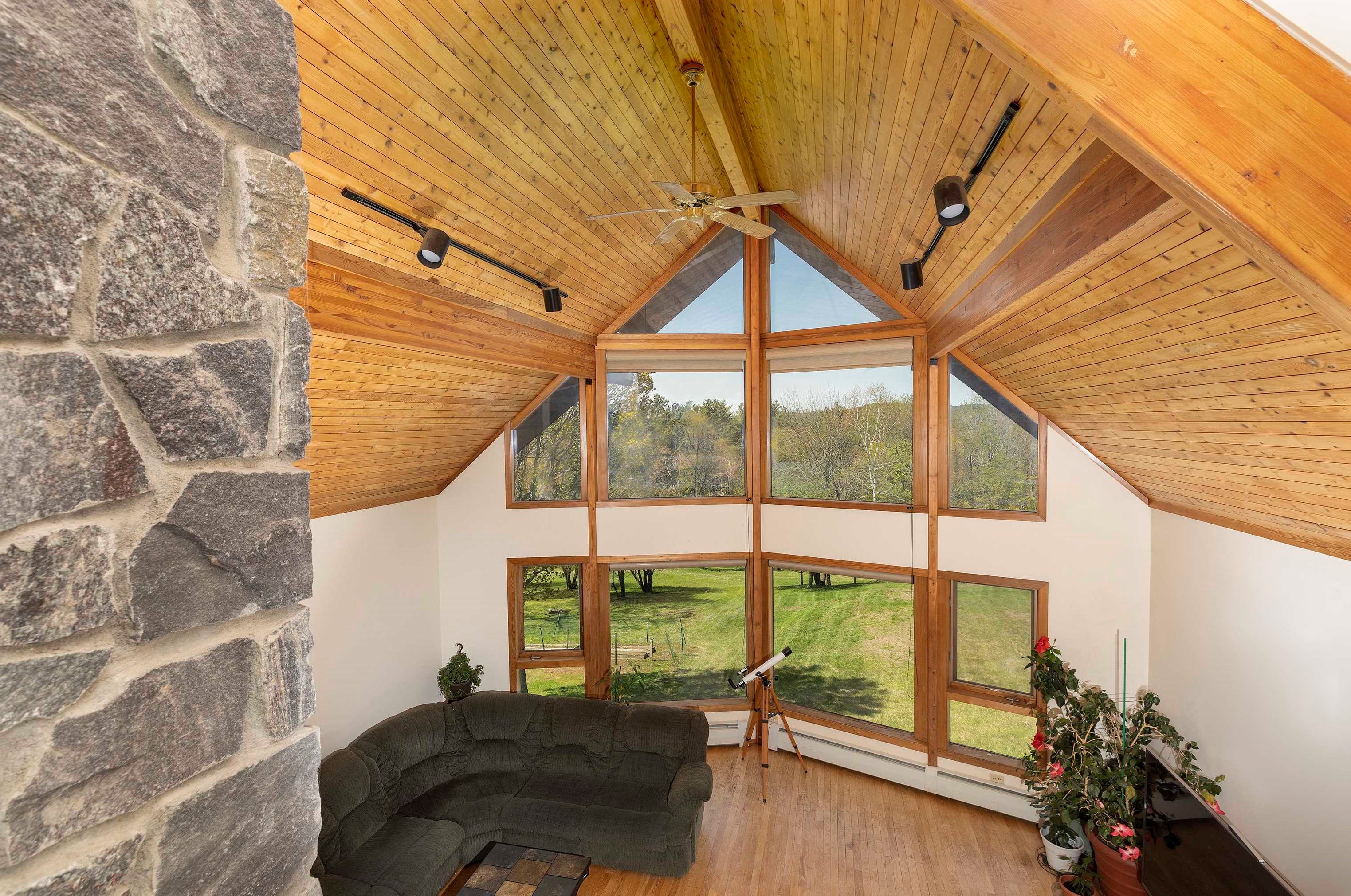 456 Willow Brook Rd, Plainfield, NH 03781