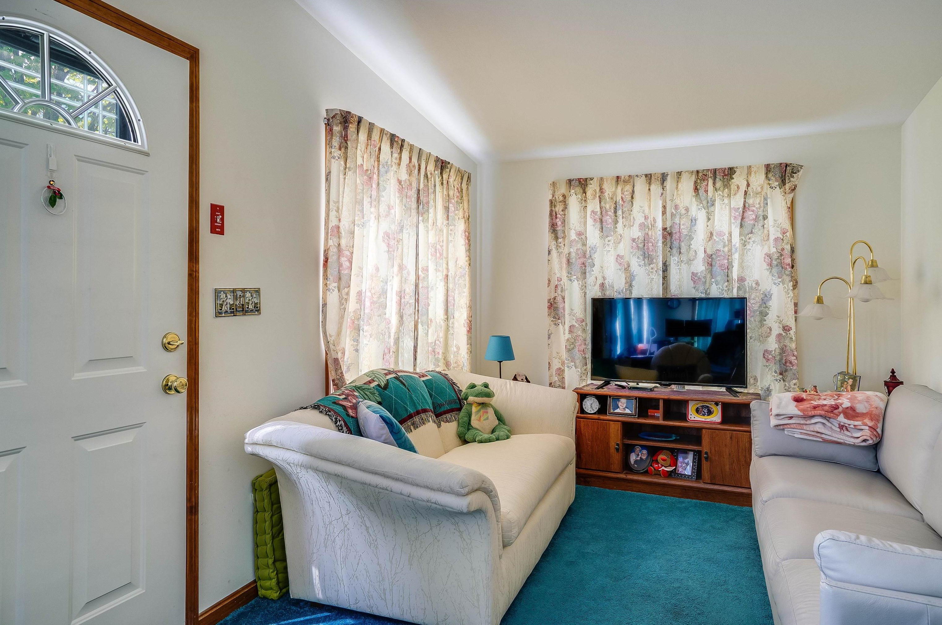5 Magnolia Ln, Belmont, NH 03220