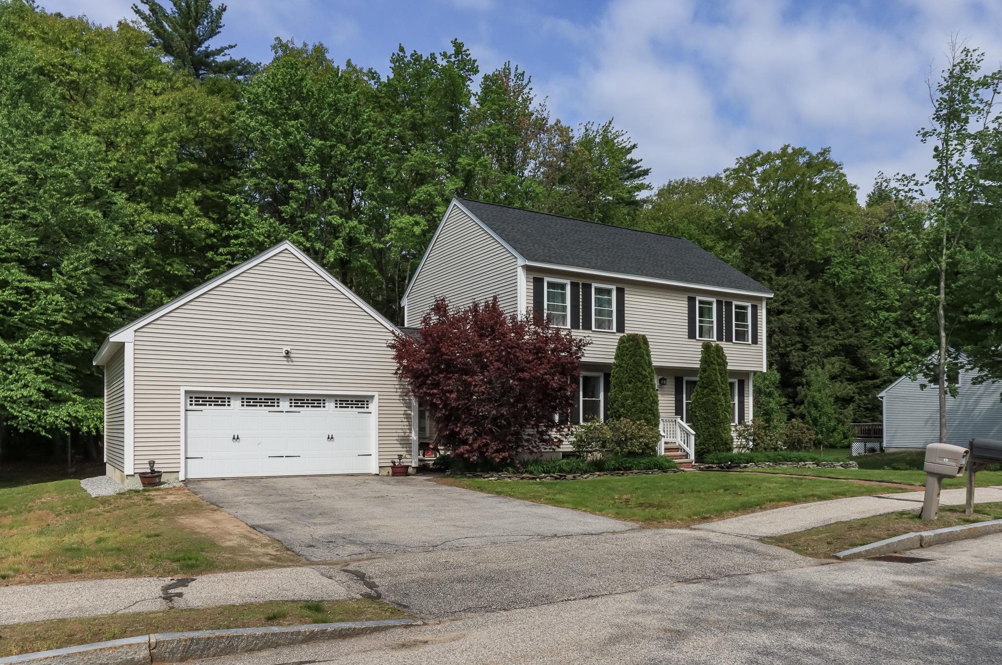 19 Peterson Cir, Concord, NH 03303