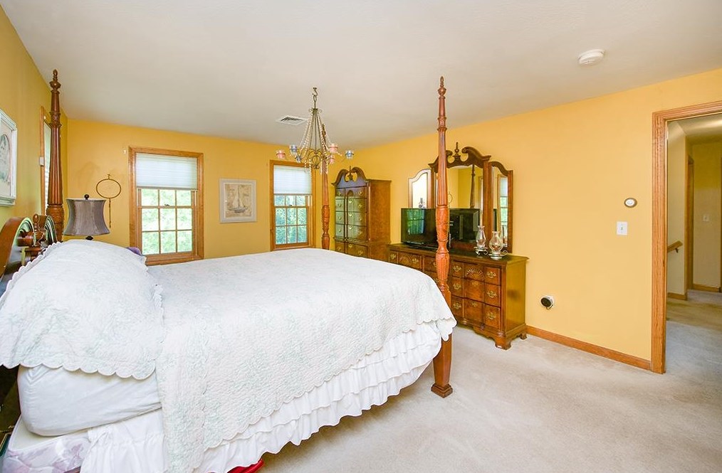 3 Tamarack Rd, Plaistow NH  03865-2774 exterior