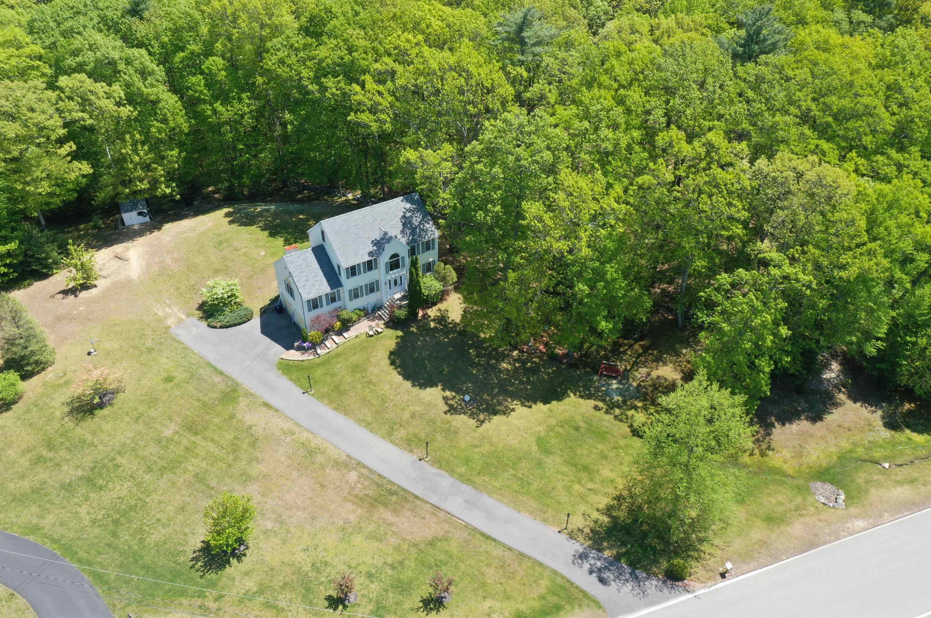 3 Tamarack Rd, Plaistow, NH 03865