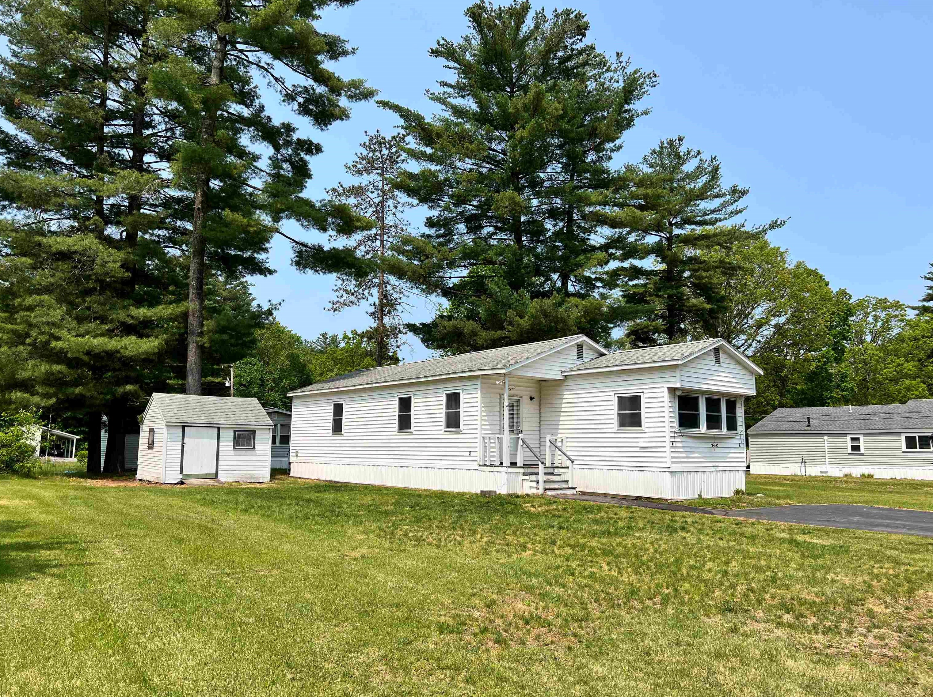 54 Lorna St, Hollis, NH 03049