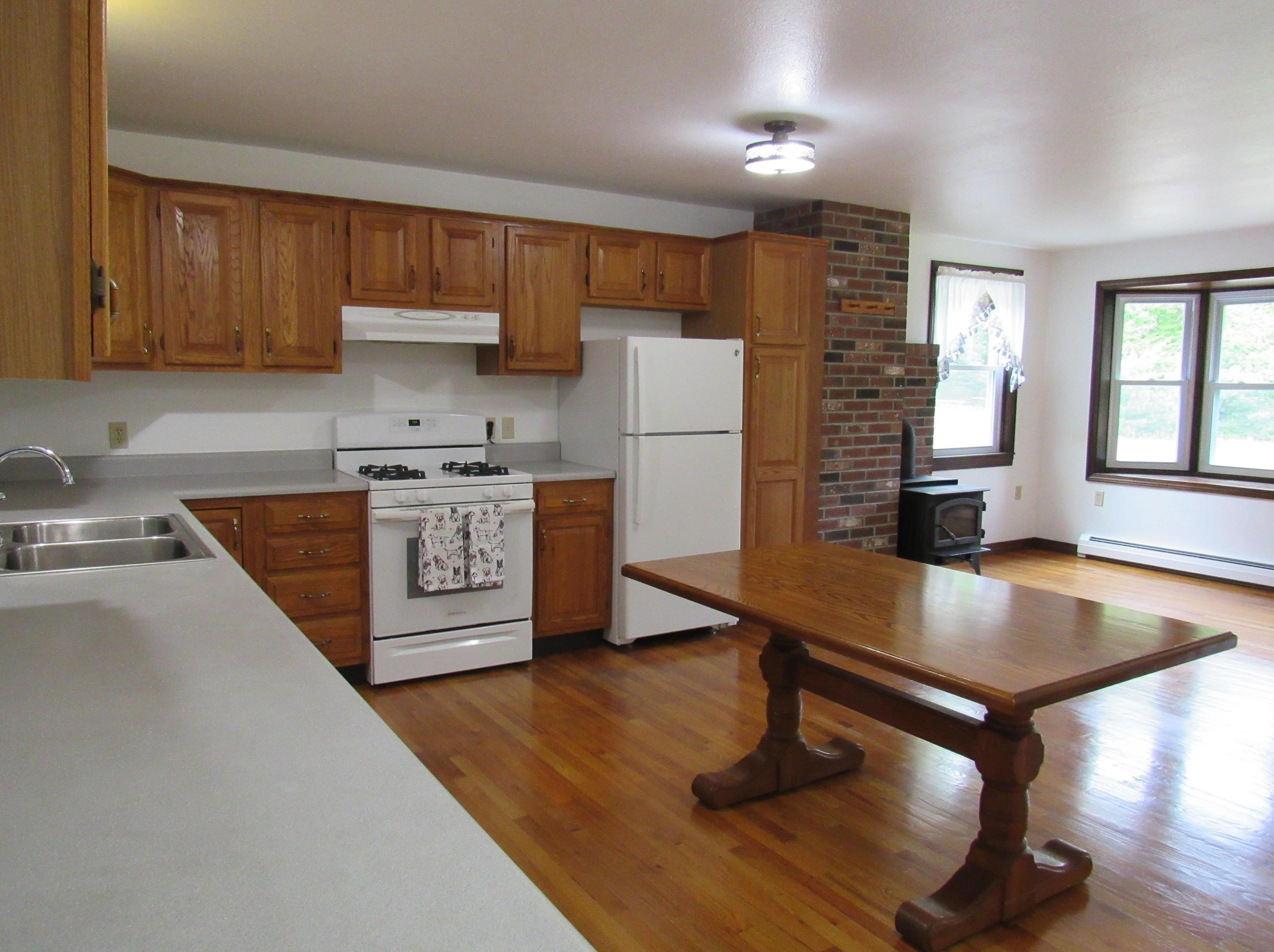 38 Rockwood Pond Rd, Fitzwilliam, NH 03447