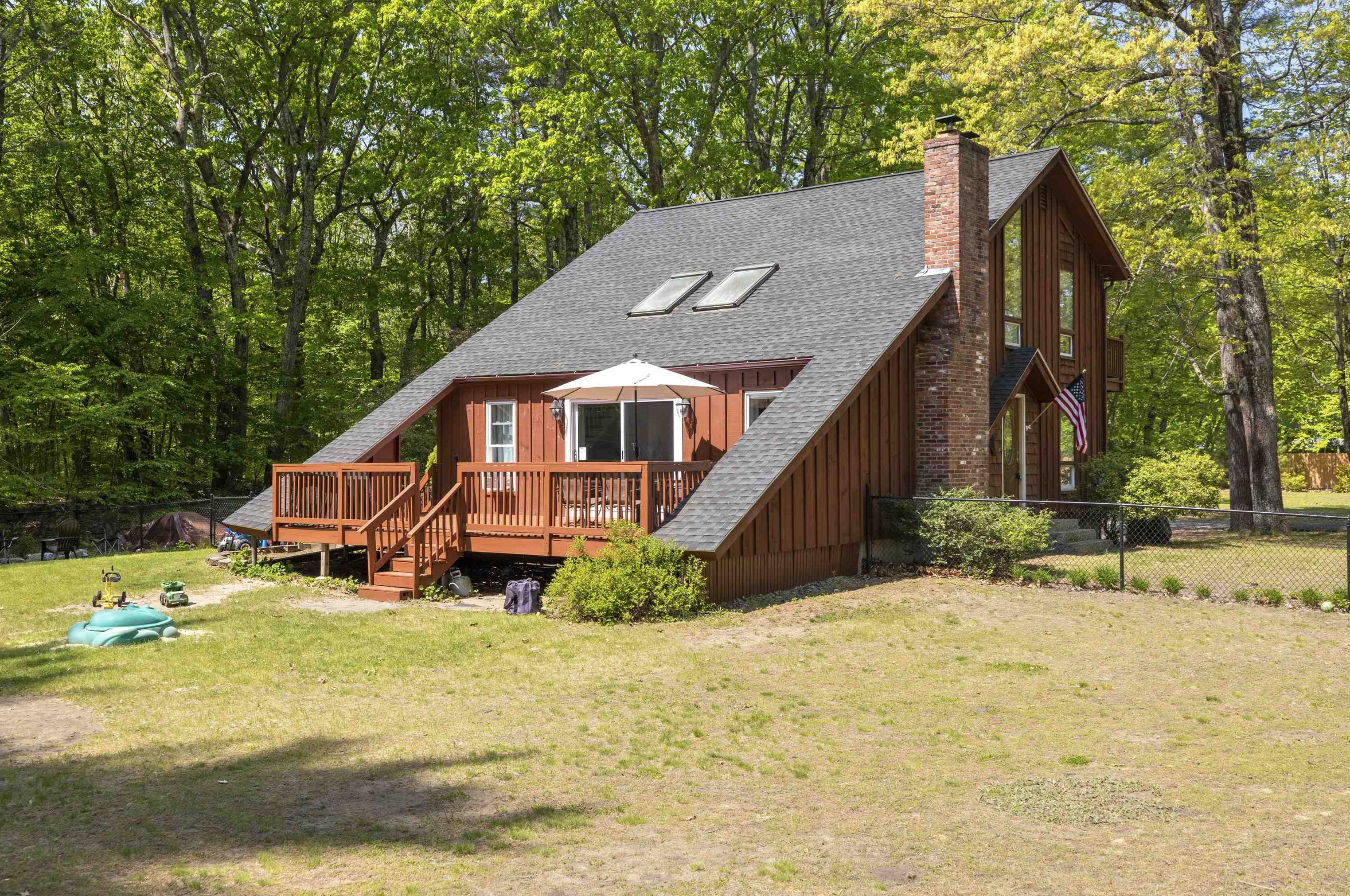 80 Little Mill Rd, Sandown, NH 03873
