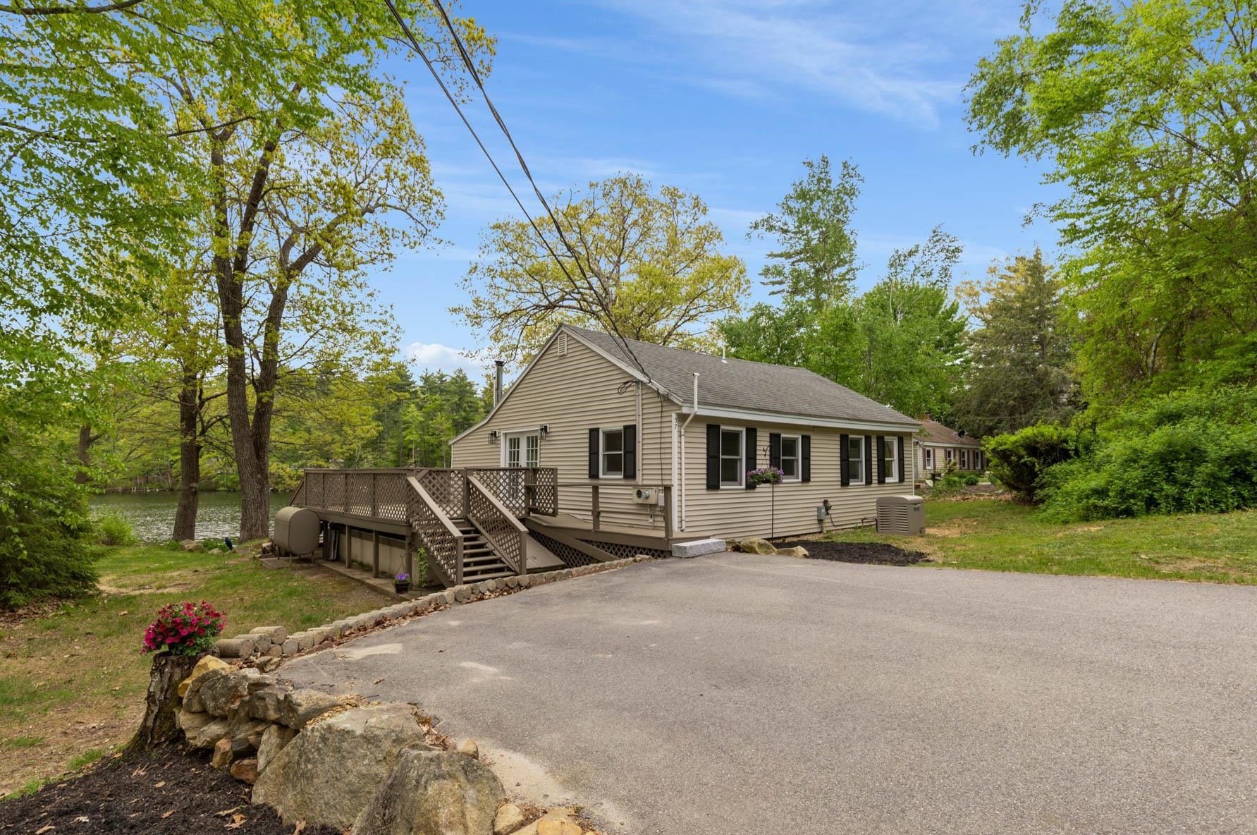 57 Pearl Ln, Barrington, NH 03825