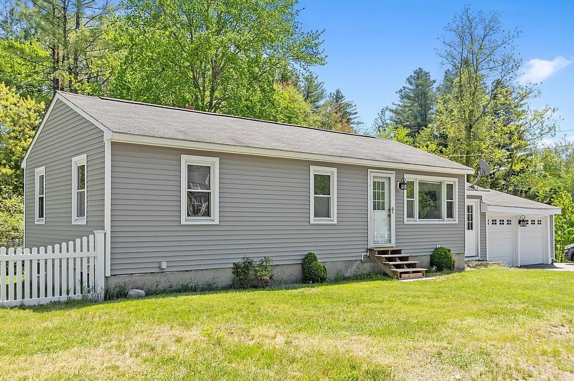 4605 Brown Ave, Manchester, NH 03103-7012