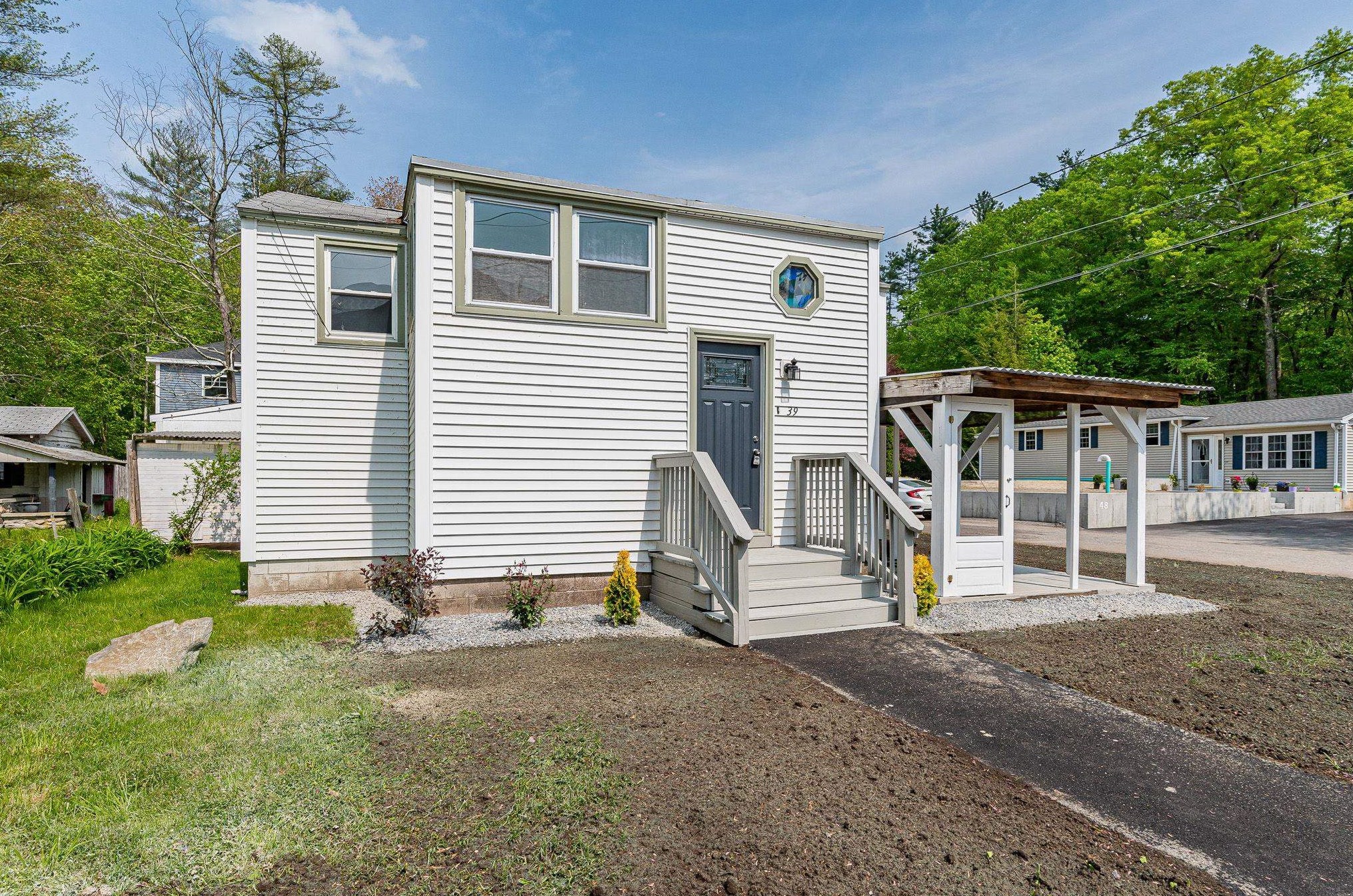 39 Woekel Cir, Pelham, NH 03076