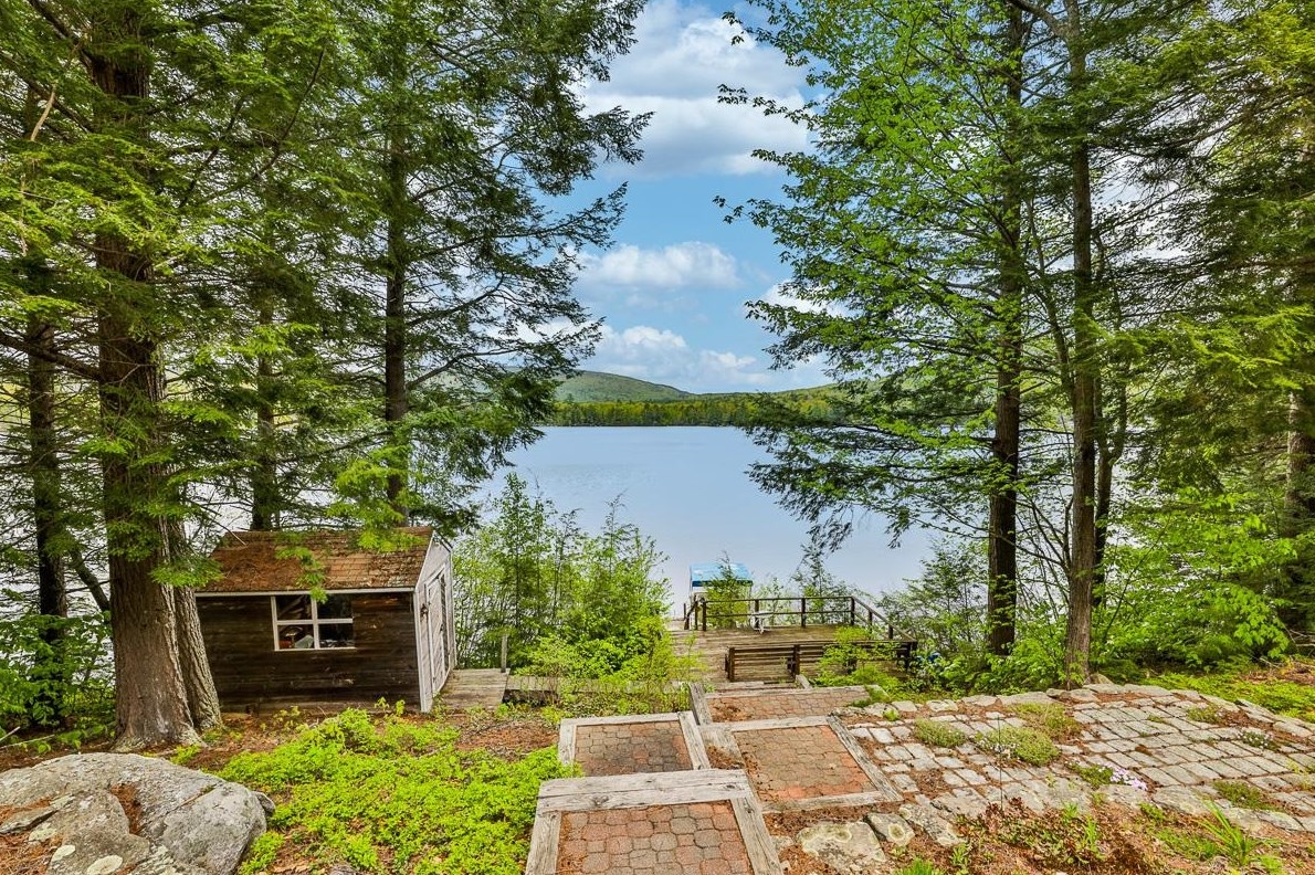 140 Levitt Rd, Gilmanton, NH 03837-4115