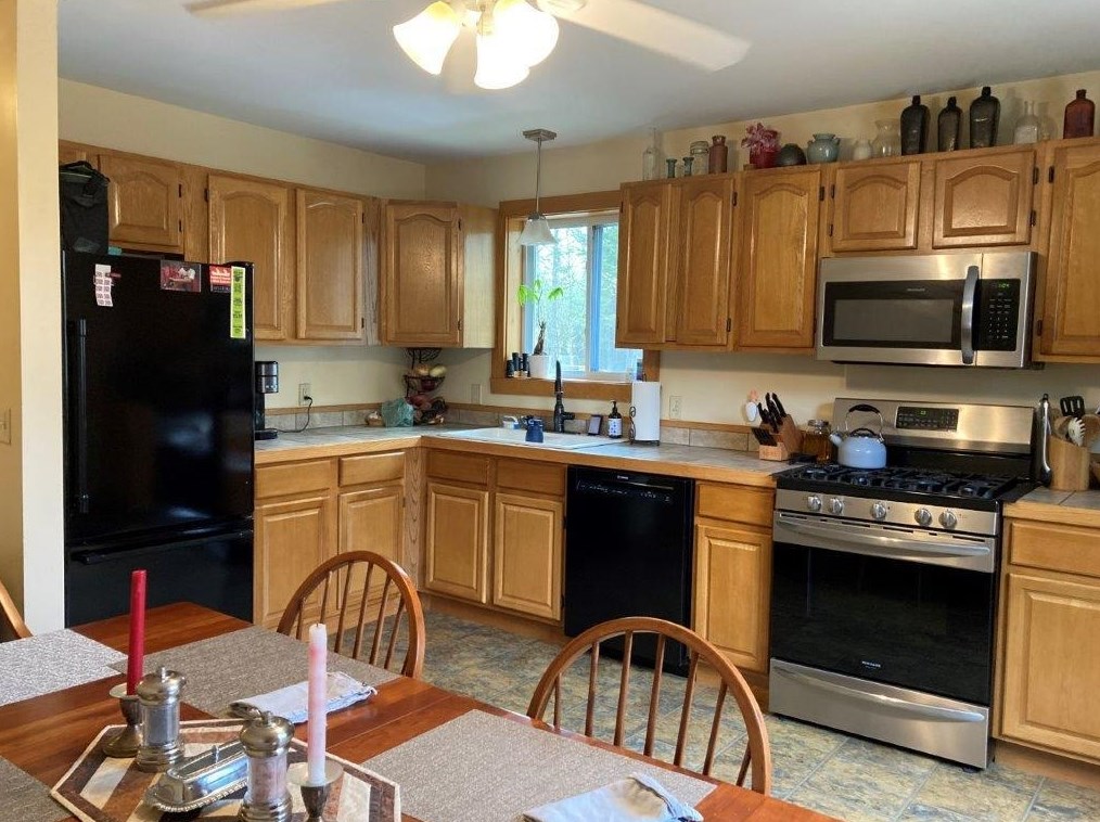 45 Eringlen Way, Orange, NH 03741