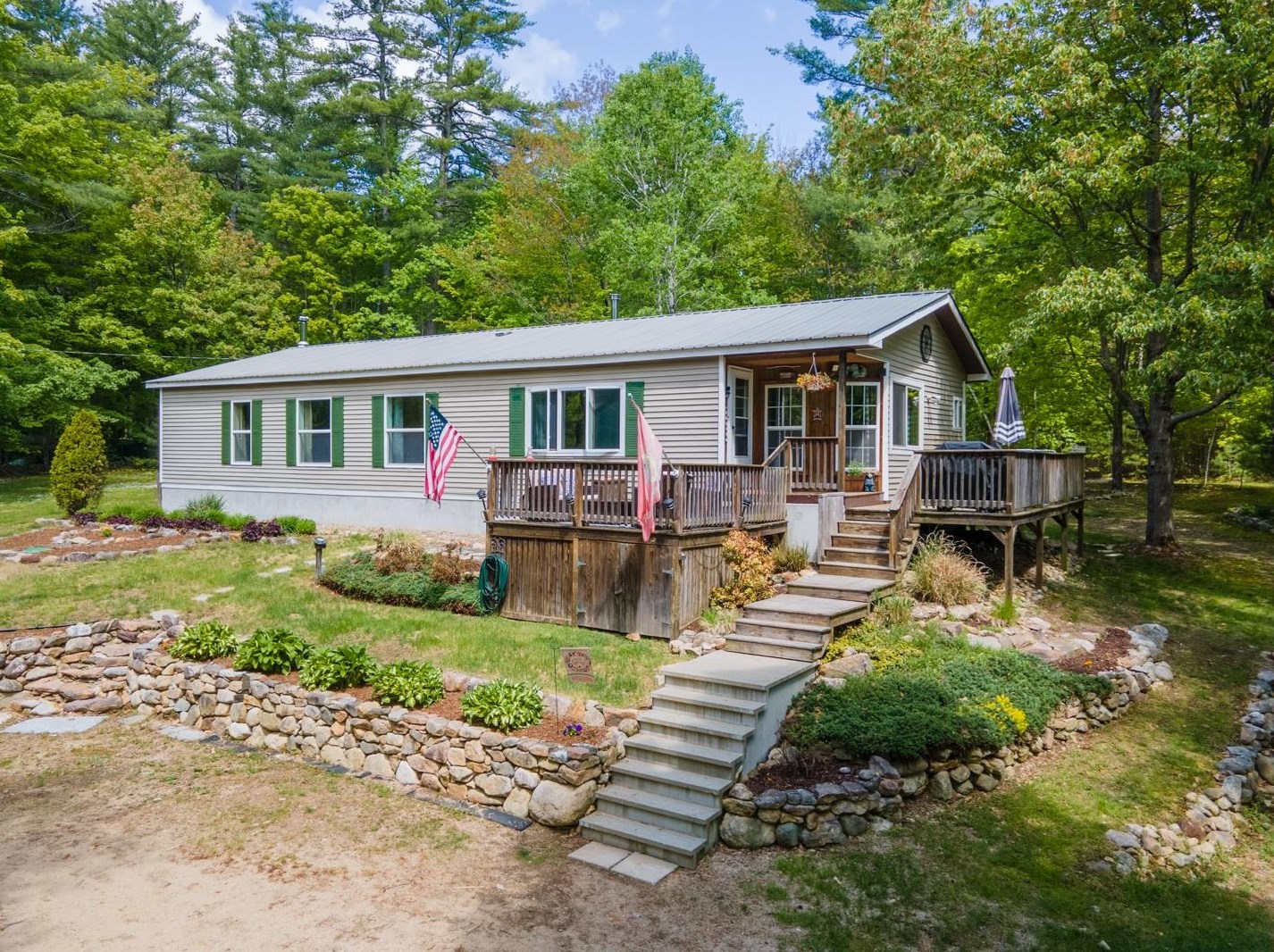 79 Bryant Rd, Tamworth, NH 03886