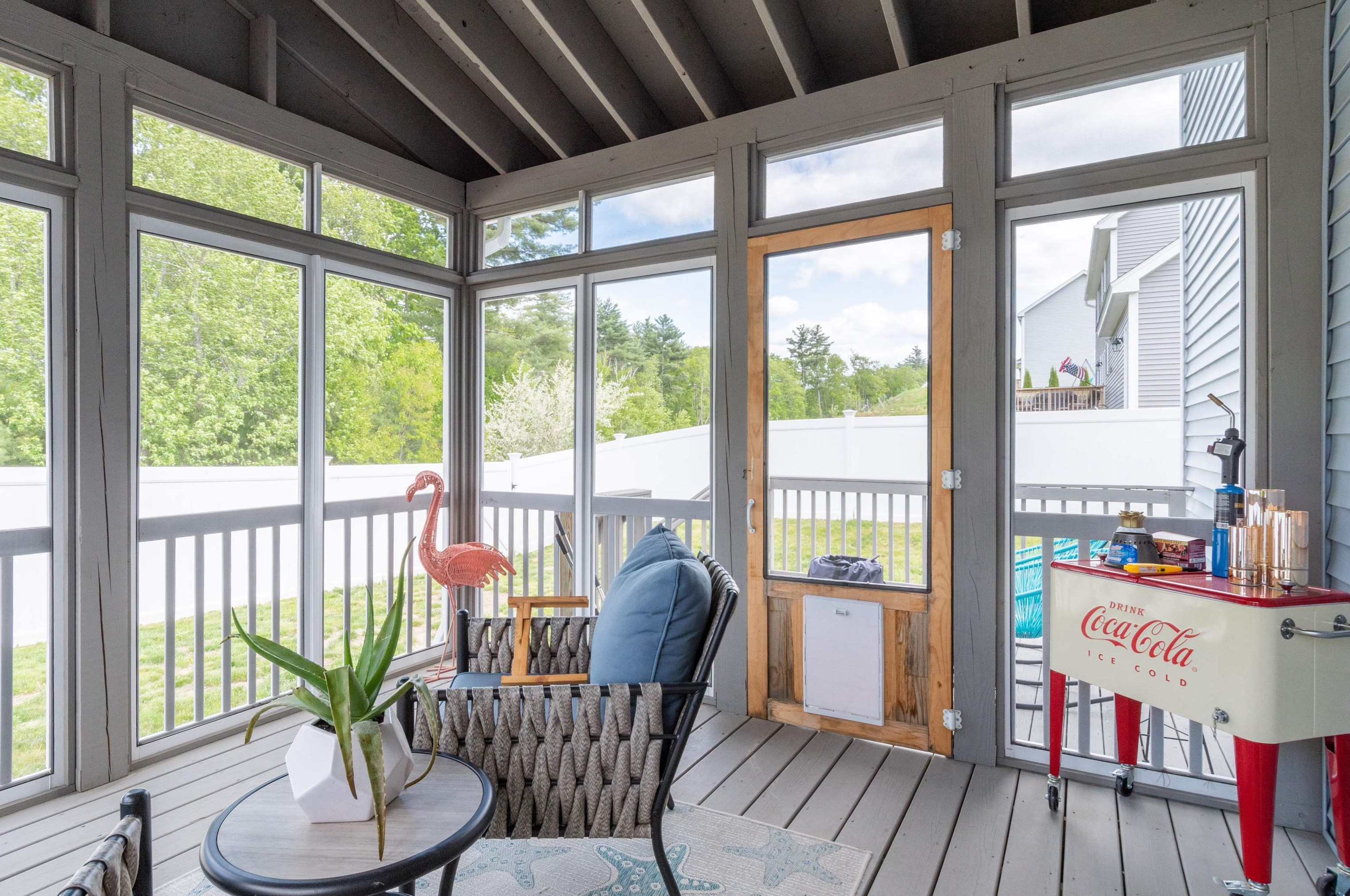 142 University Cir, Manchester NH  03106-3600 exterior