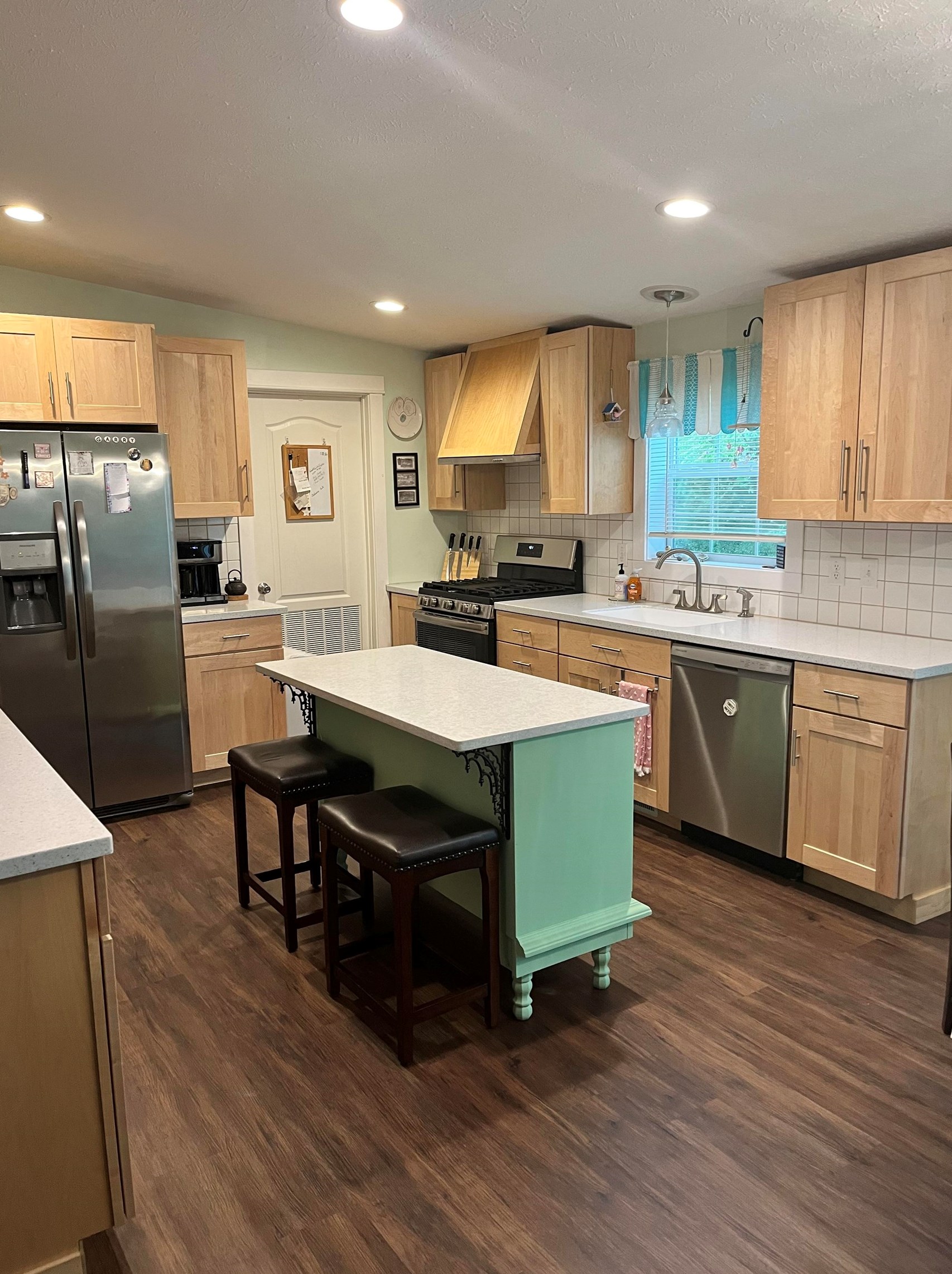 93 Stacey Dr, Hopkinton, NH 03229