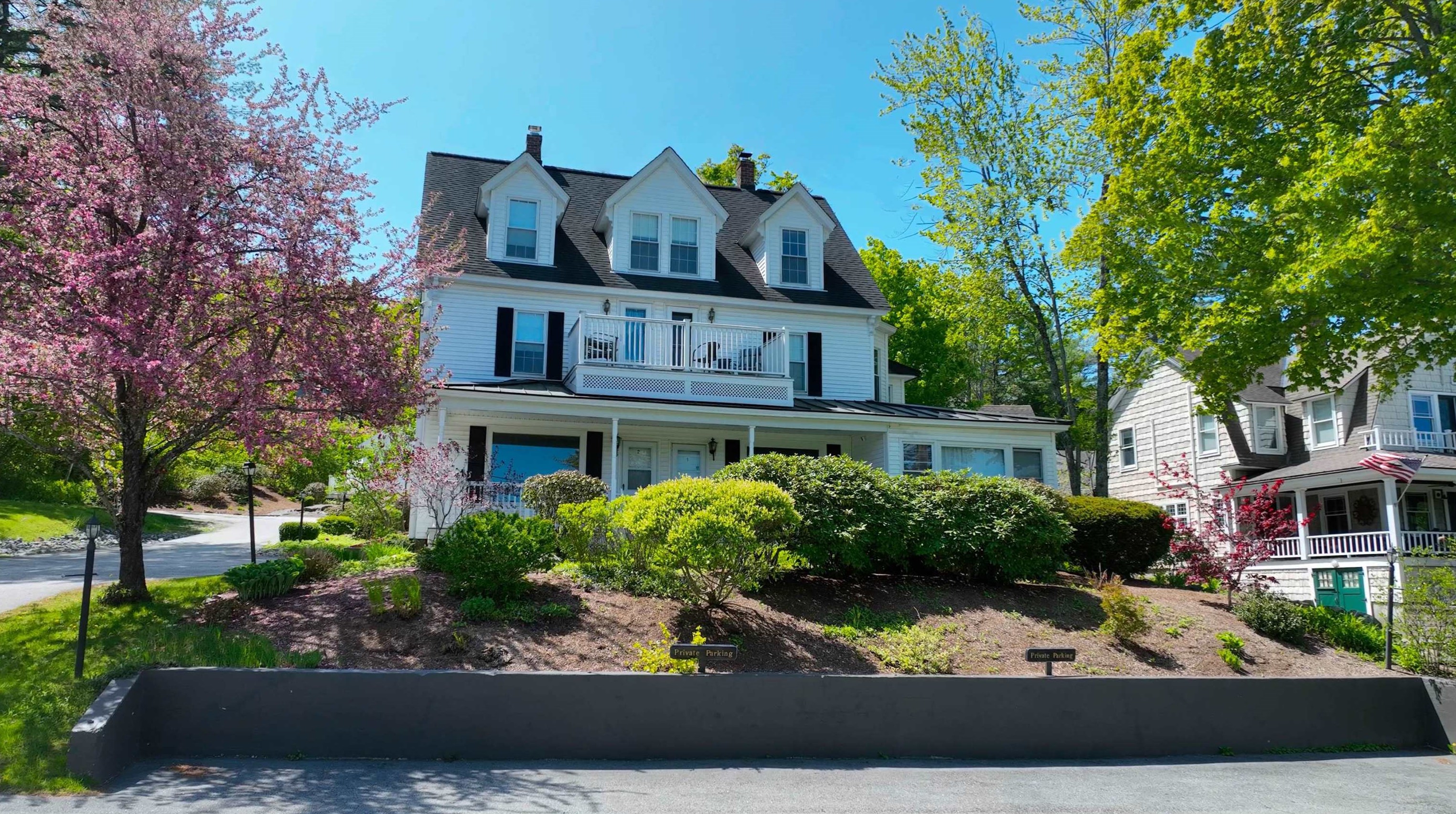 14 Lake Ave ##2, Sunapee, NH 03782
