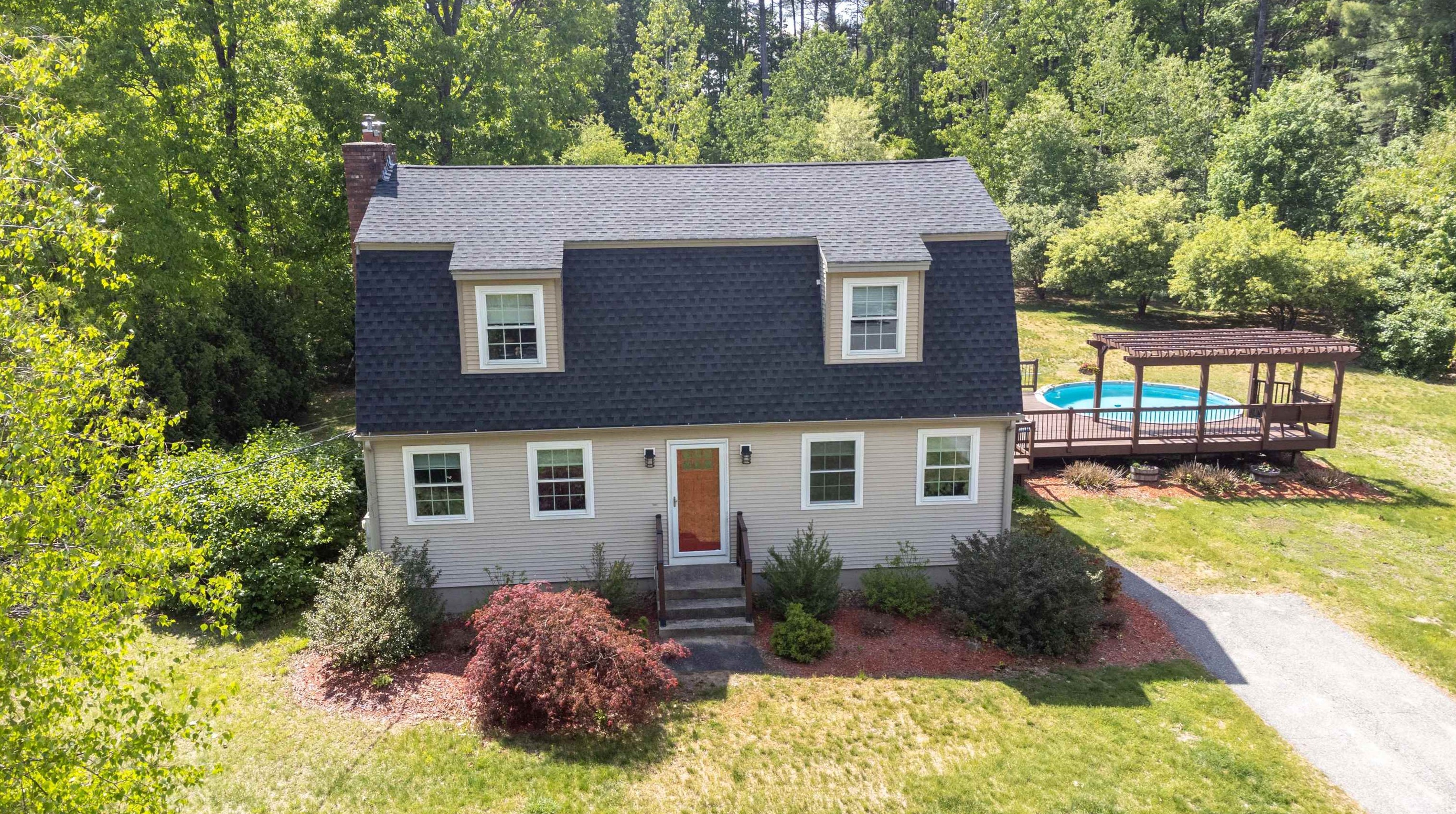 15 Blueberry Ln, Hudson, NH 03051