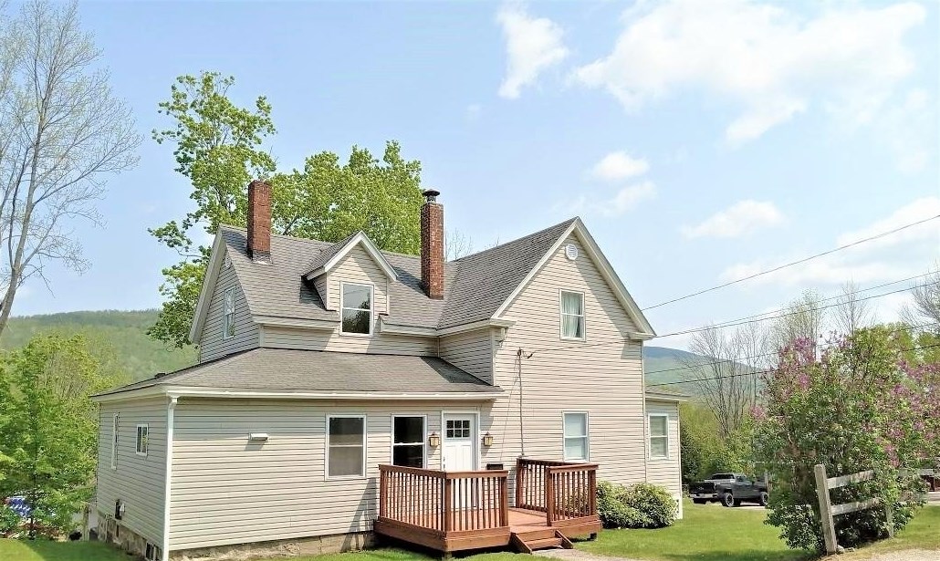 16 2nd St, Shelburne, NH 03581