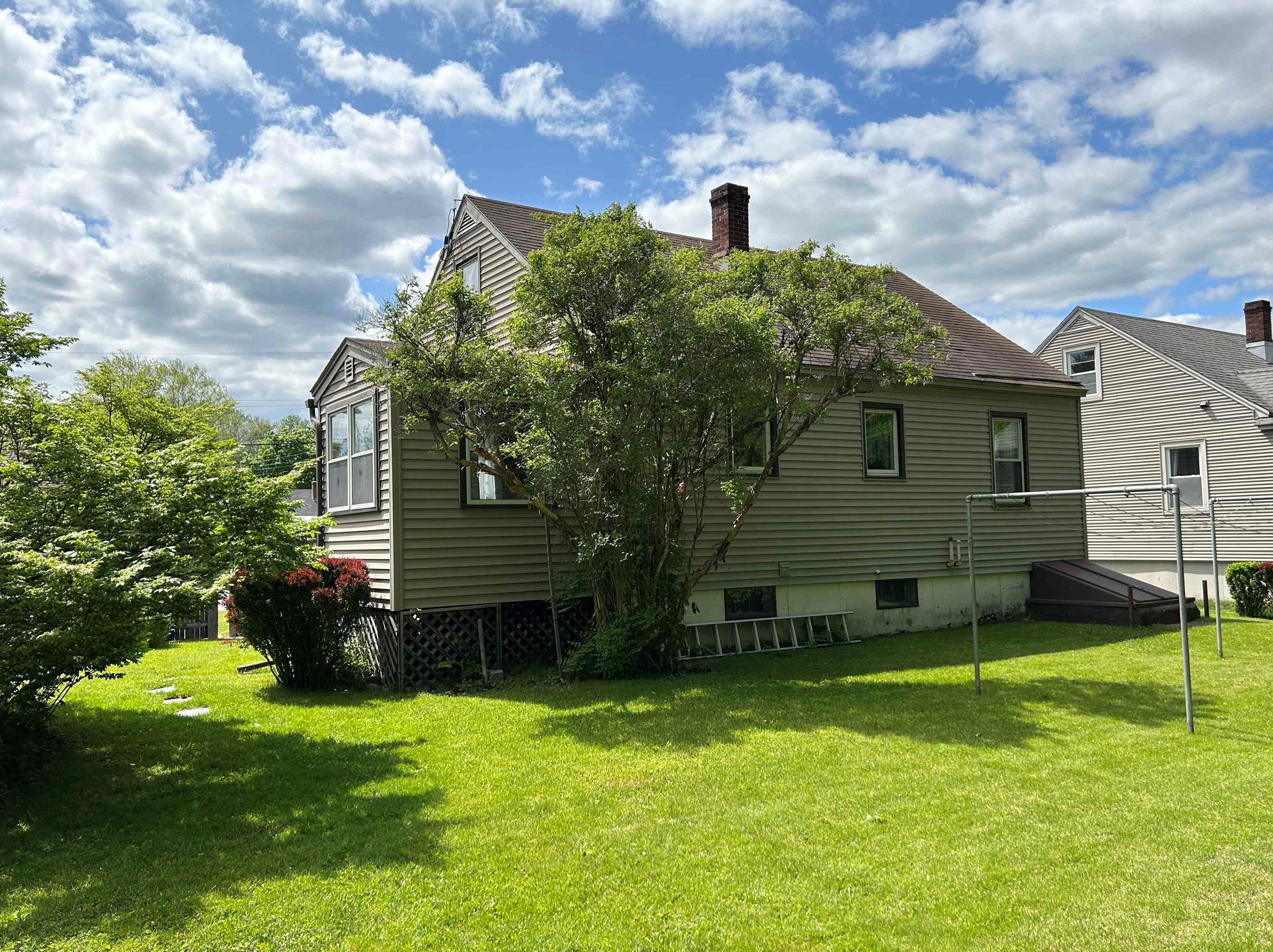 12 Colby St, Keene, NH 03431
