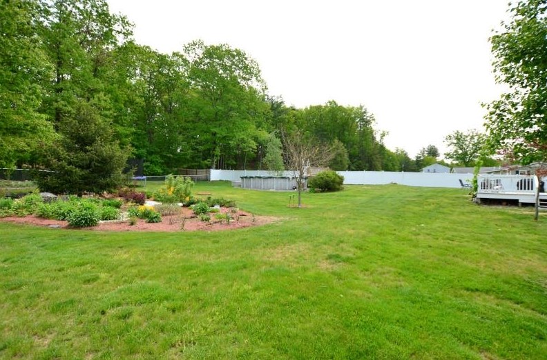 94 Turkey Hill Rd, Merrimack NH  03054-4023 exterior