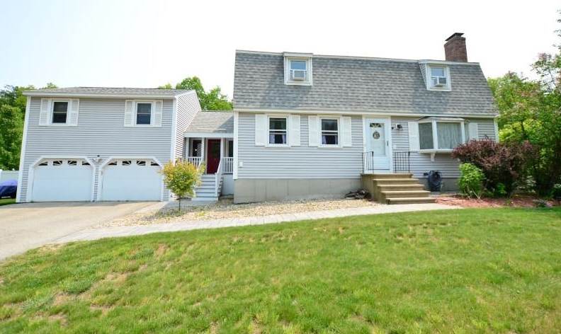 94 Turkey Hill Rd, Merrimack NH  03054-4023 exterior