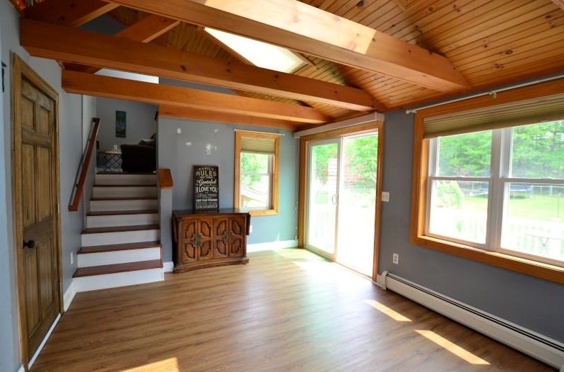 94 Turkey Hill Rd, Merrimack NH  03054-4023 exterior