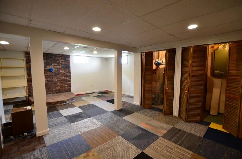 94 Turkey Hill Rd, Merrimack NH  03054-4023 exterior