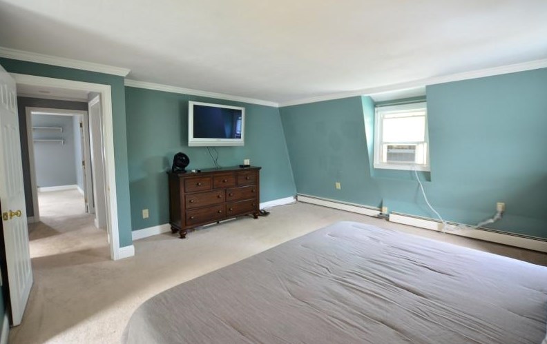 94 Turkey Hill Rd, Merrimack NH  03054-4023 exterior