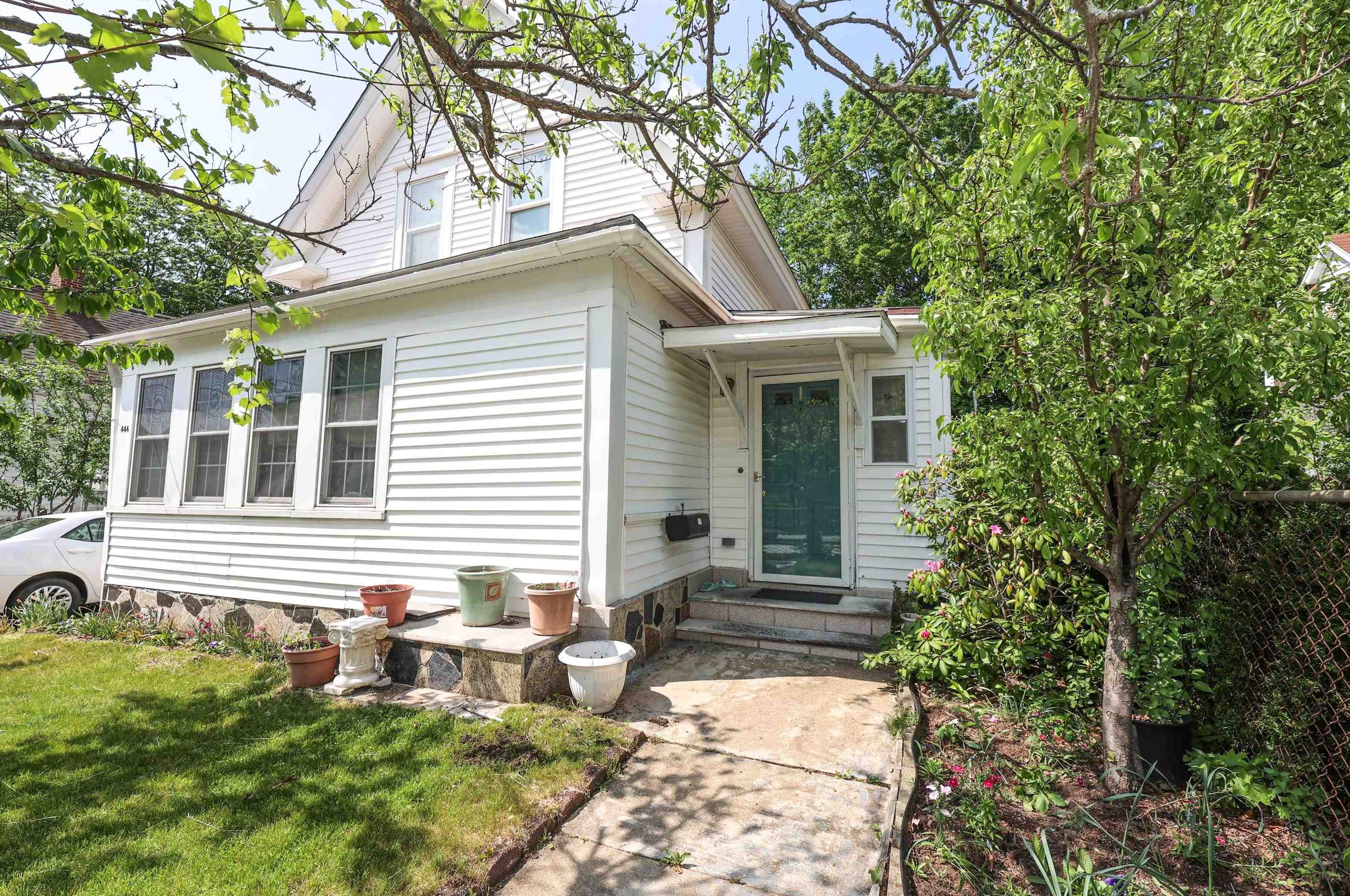 444 Manchester St, Manchester, NH 03103