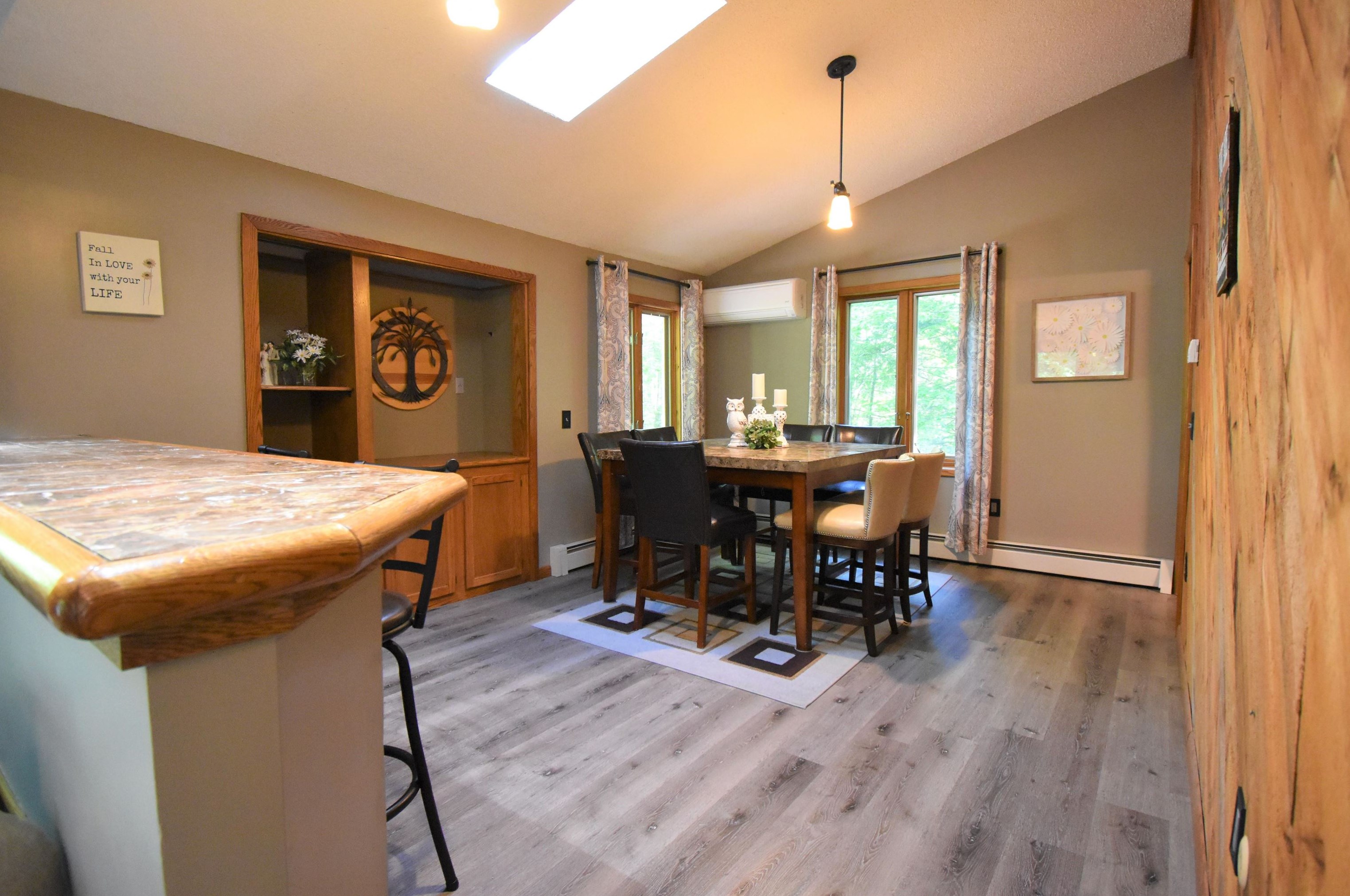 8 Colman Path, Merrimack NH 03054-2939 exterior