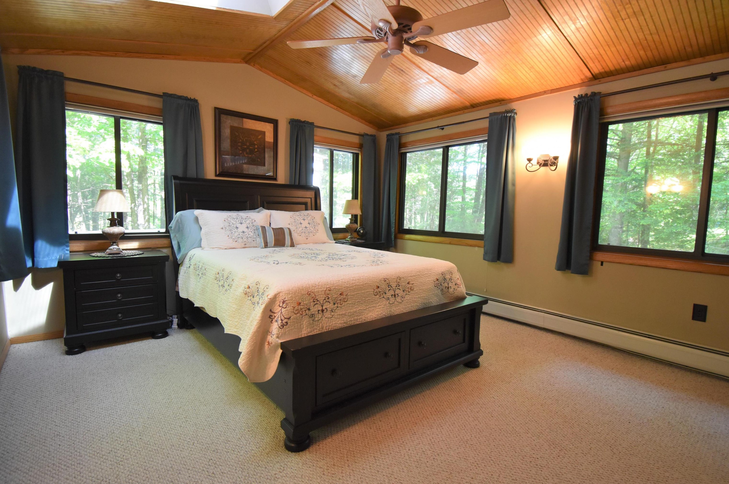 8 Colman Path, Merrimack NH 03054-2939 exterior