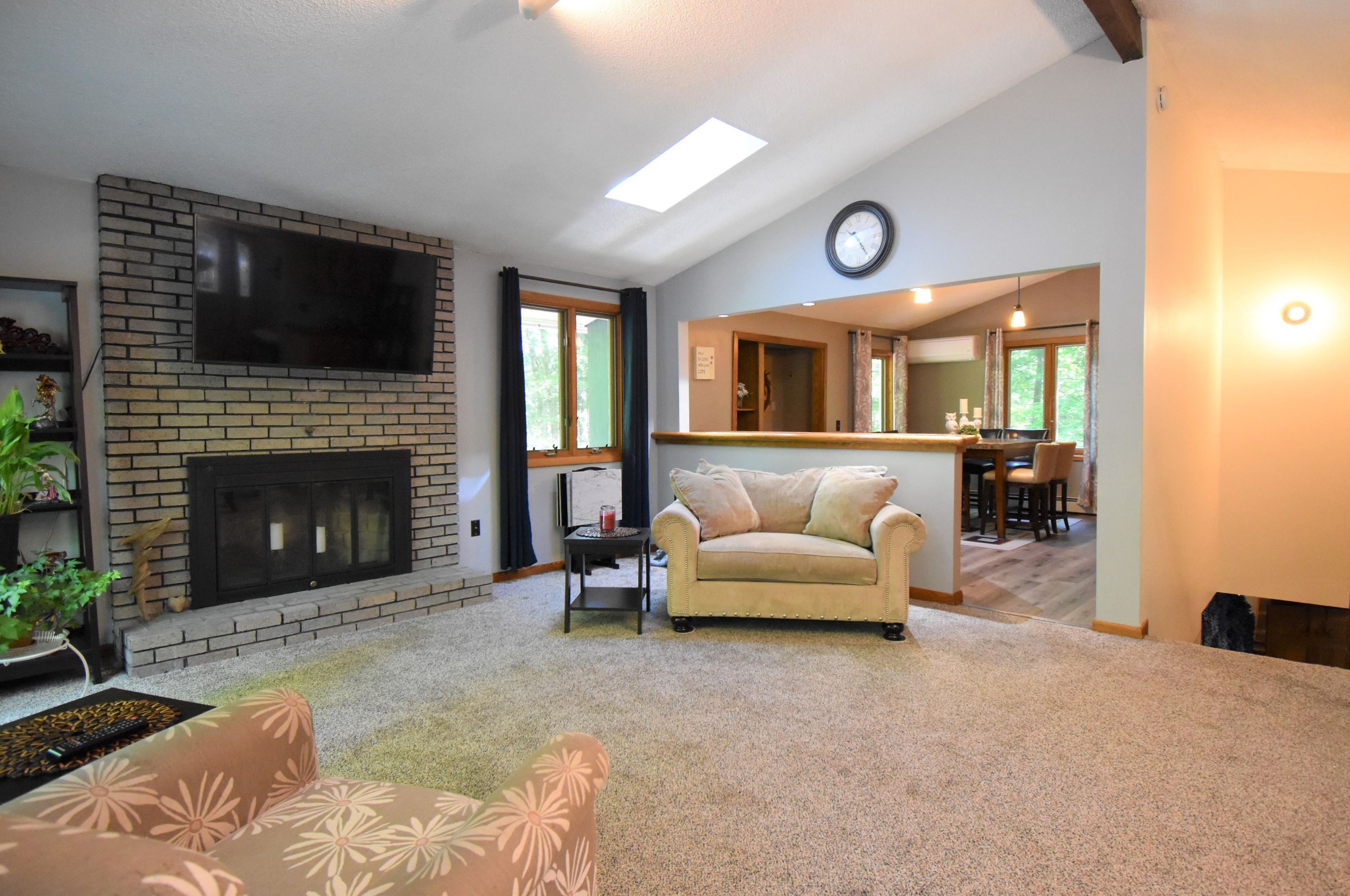 8 Colman Path, Merrimack NH 03054-2939 exterior