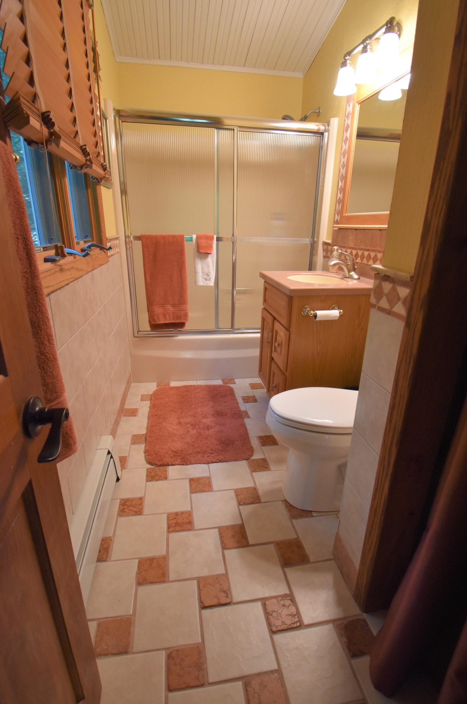 8 Colman Path, Merrimack NH 03054-2939 exterior