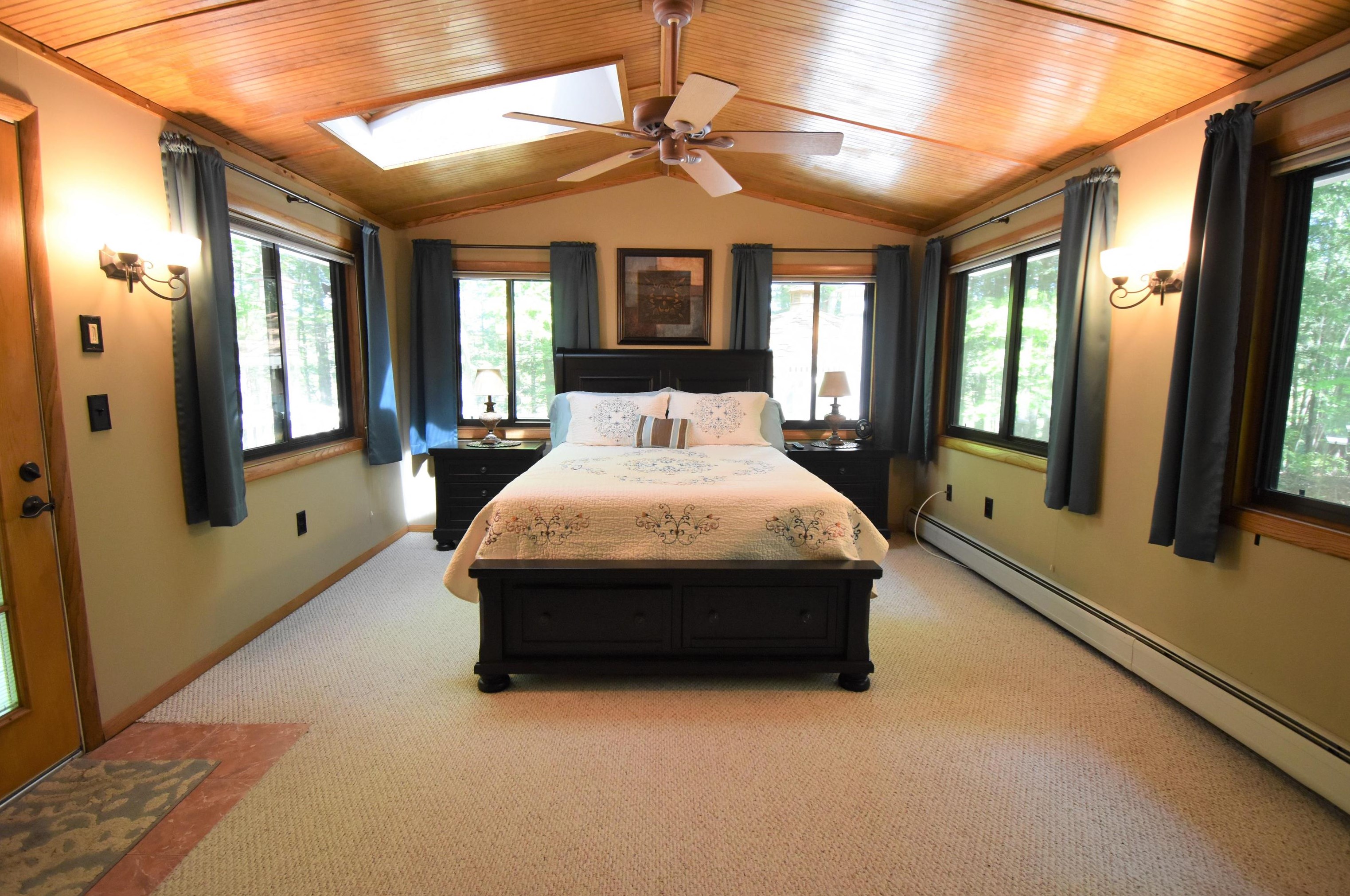 8 Colman Path, Merrimack NH 03054-2939 exterior