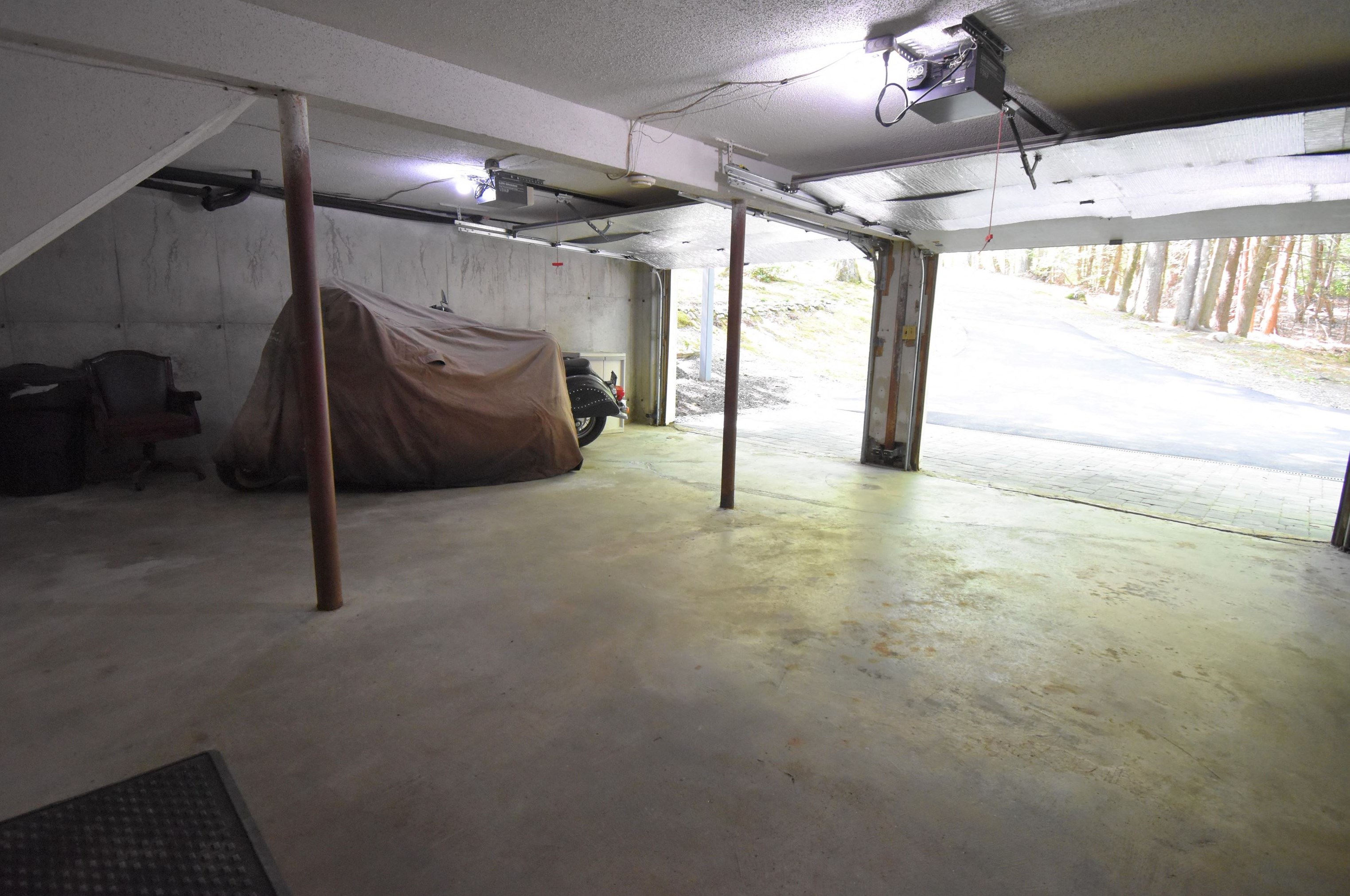 8 Colman Path, Merrimack NH 03054-2939 exterior