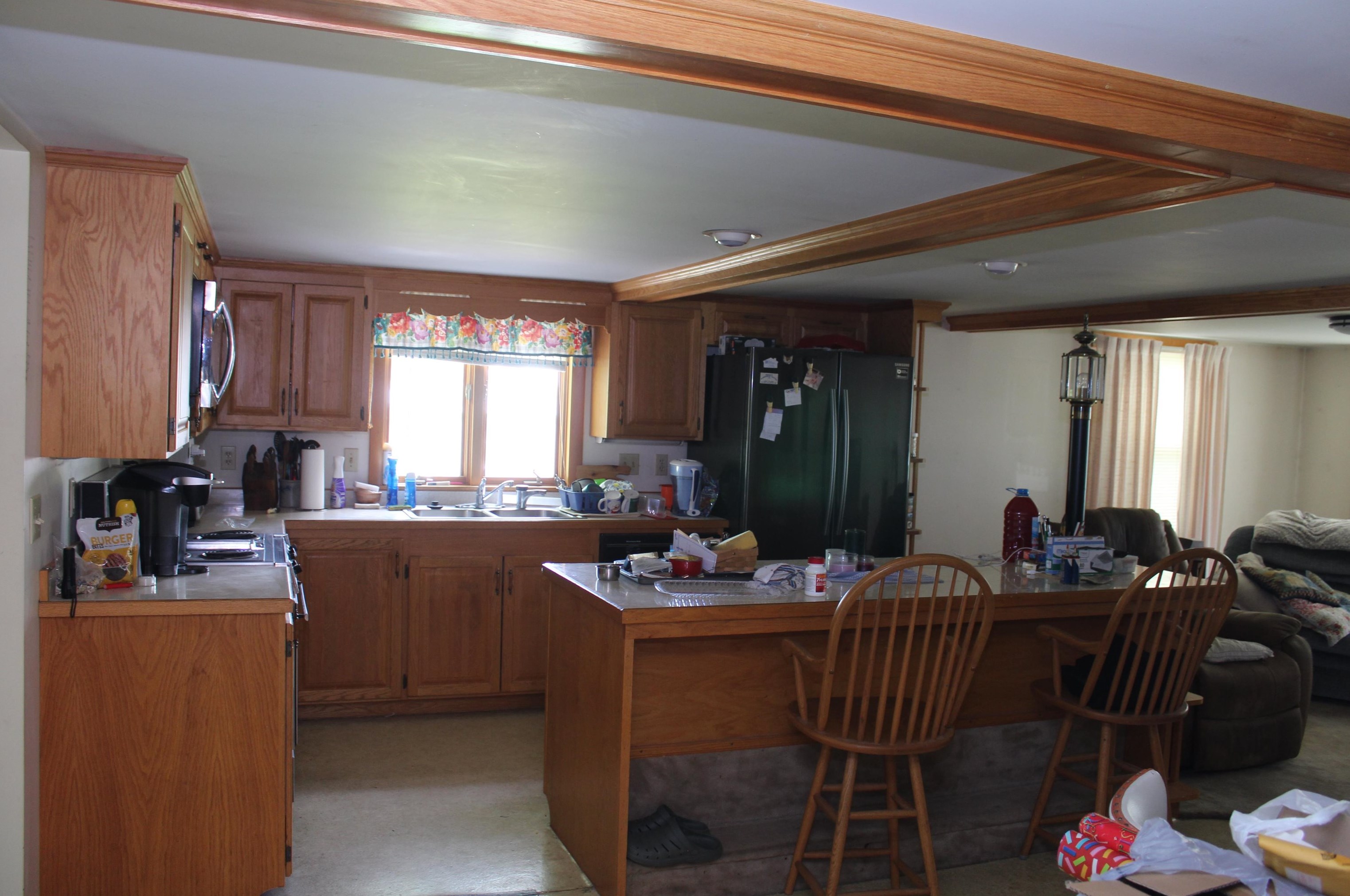 26 Crawford Ave, Kensington, NH 03833-3003