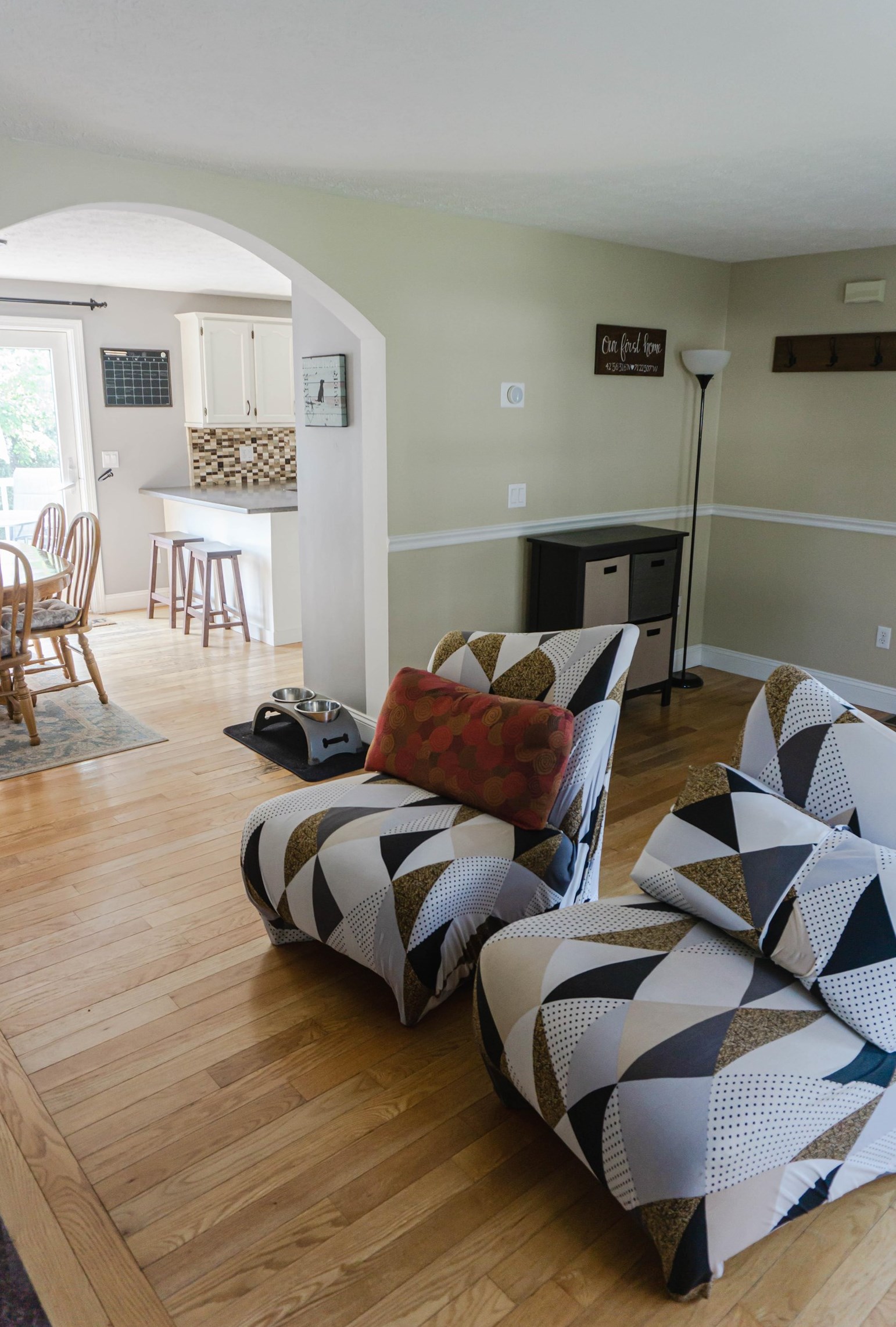 97 Megan Dr, Manchester NH  03109-5919 exterior