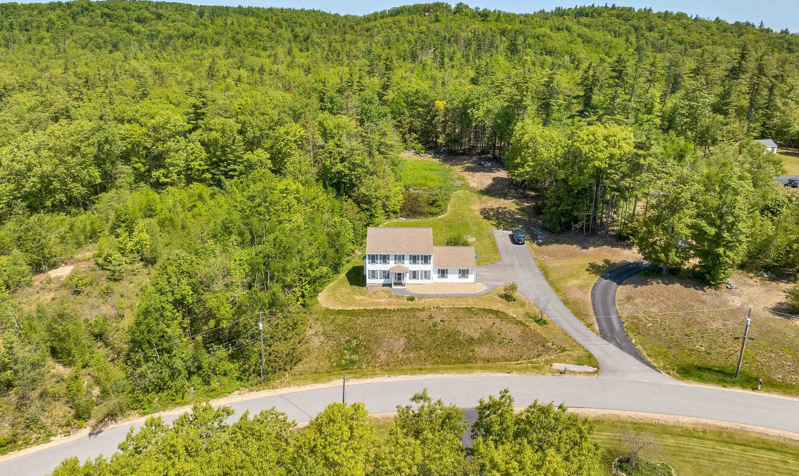 15 Carriage Hill Rd, Wilton, NH 03086